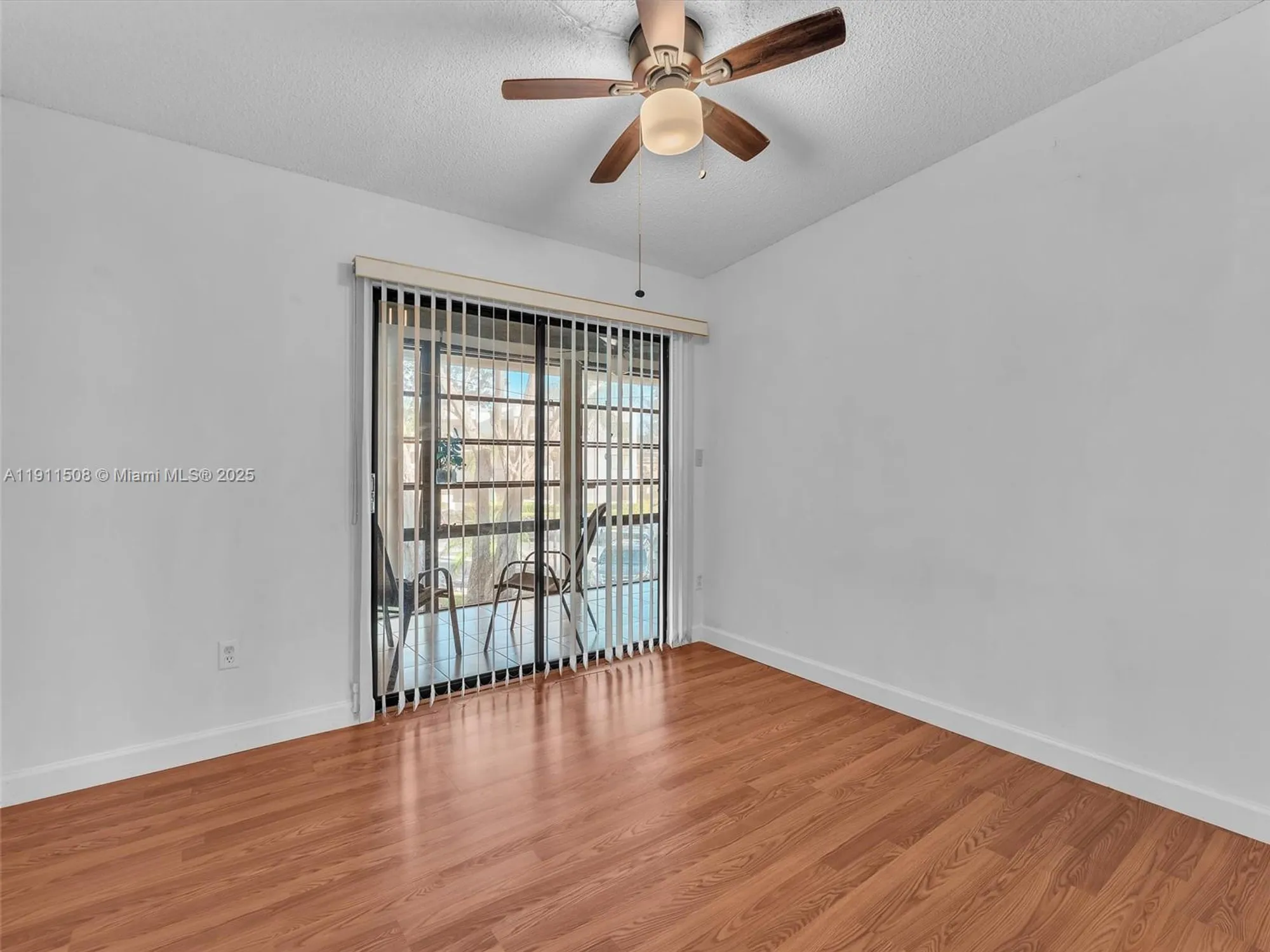 Property Slideshow image 14 of 28 | 10415 e clairmont cir # 212, Tamarac, FL, 33321