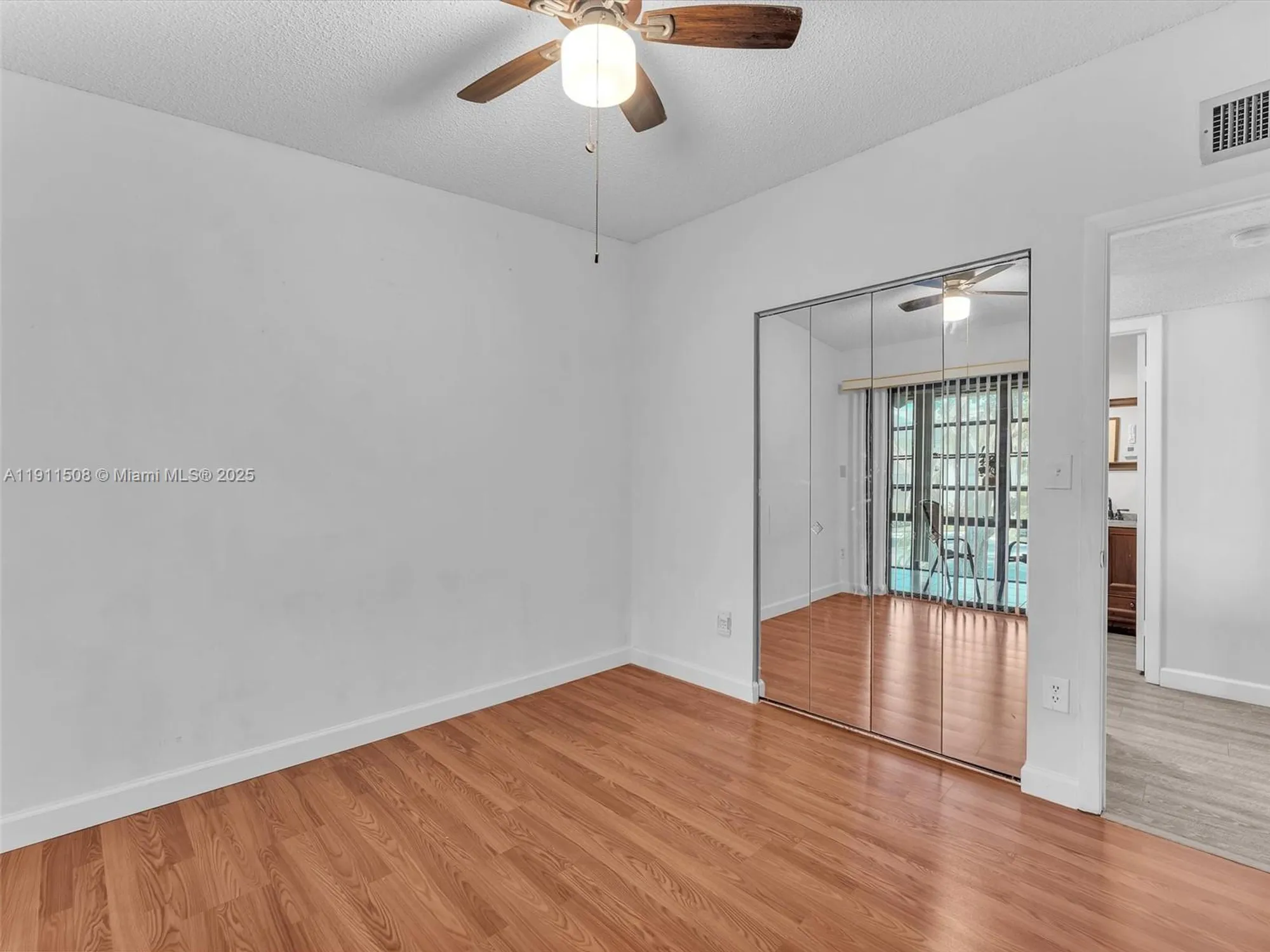 Property Slideshow image 15 of 28 | 10415 e clairmont cir # 212, Tamarac, FL, 33321