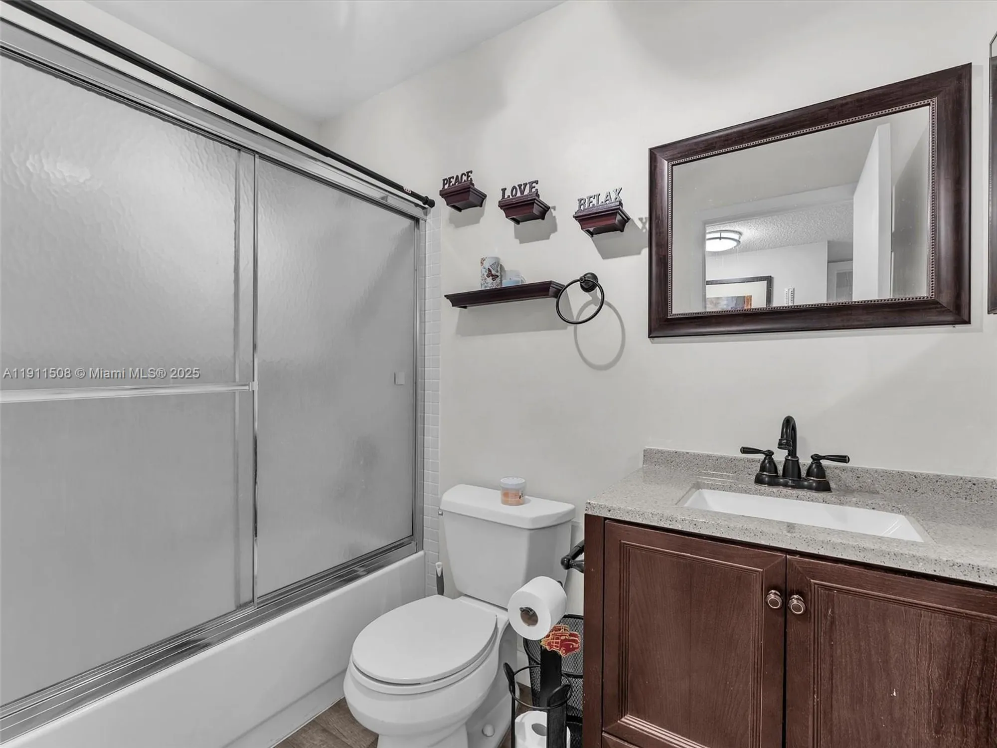Property Slideshow image 16 of 28 | 10415 e clairmont cir # 212, Tamarac, FL, 33321