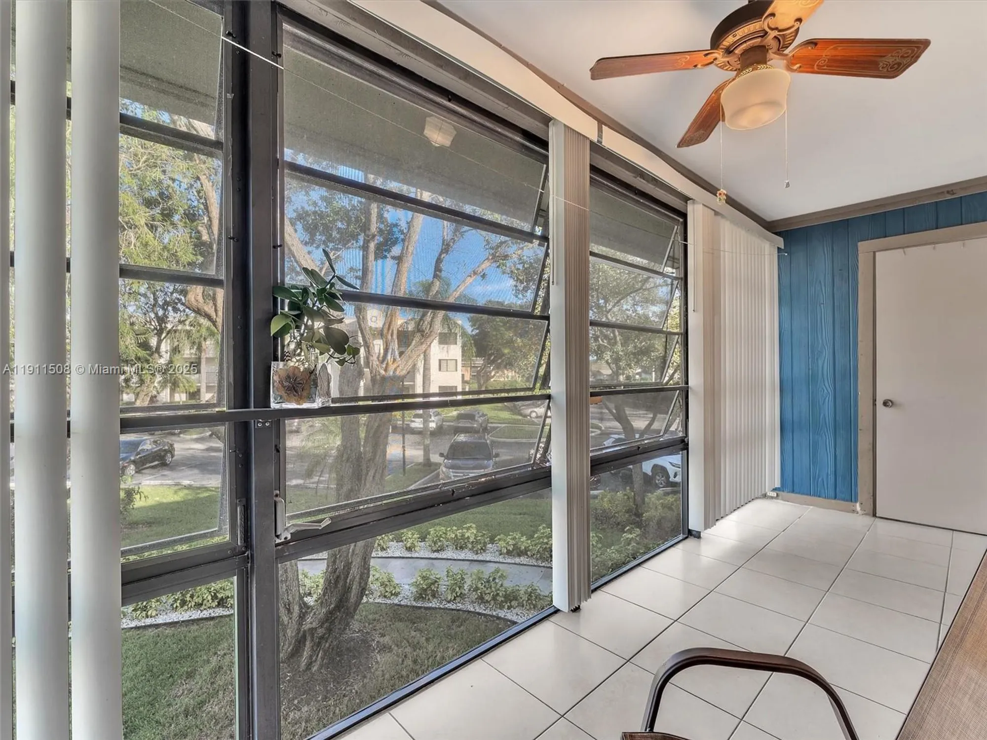 Property Slideshow image 19 of 28 | 10415 e clairmont cir # 212, Tamarac, FL, 33321
