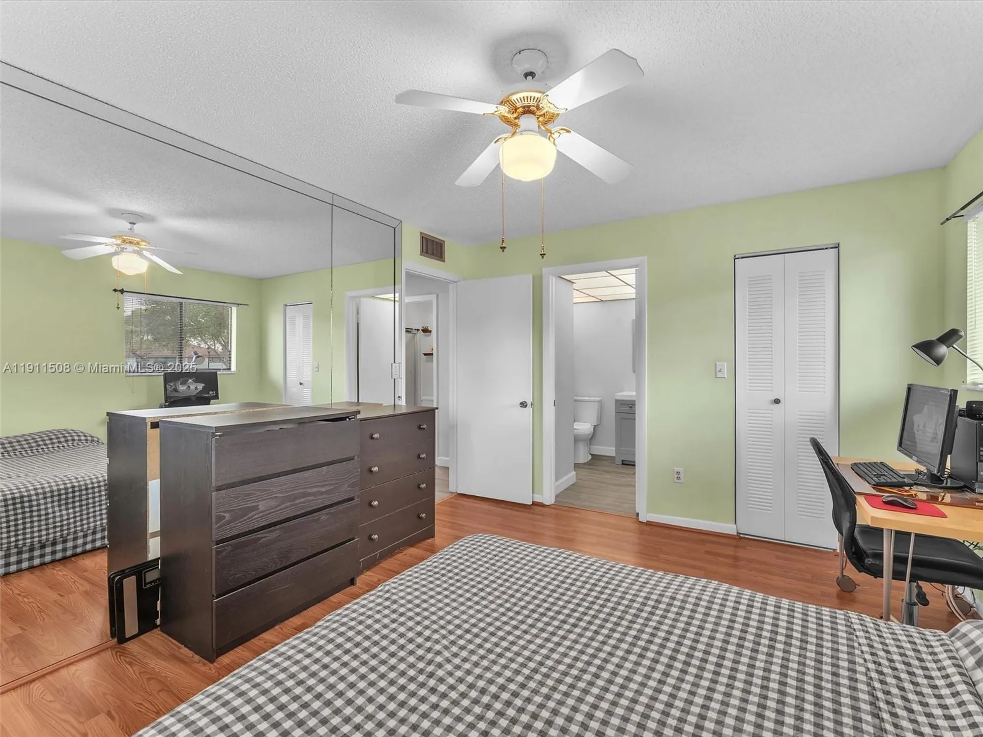 Property Slideshow image 11 of 28 | 10415 e clairmont cir # 212, Tamarac, FL, 33321