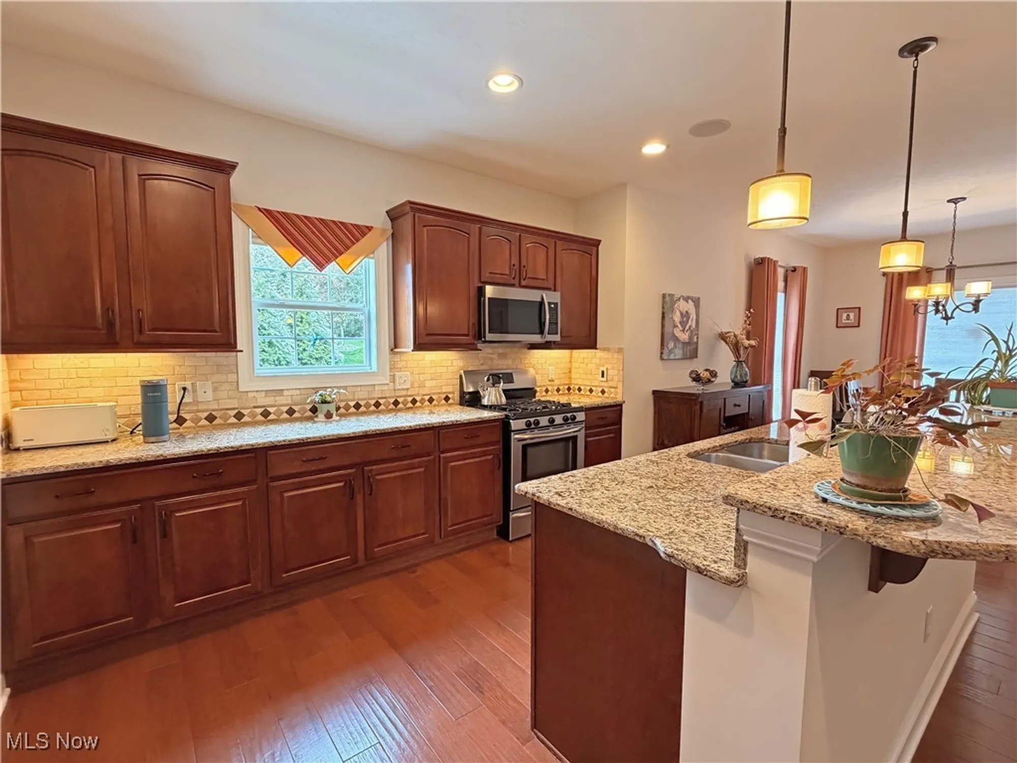 Property Slideshow image 7 of 23 | 8607 alexis dr, Macedonia, OH, 44056