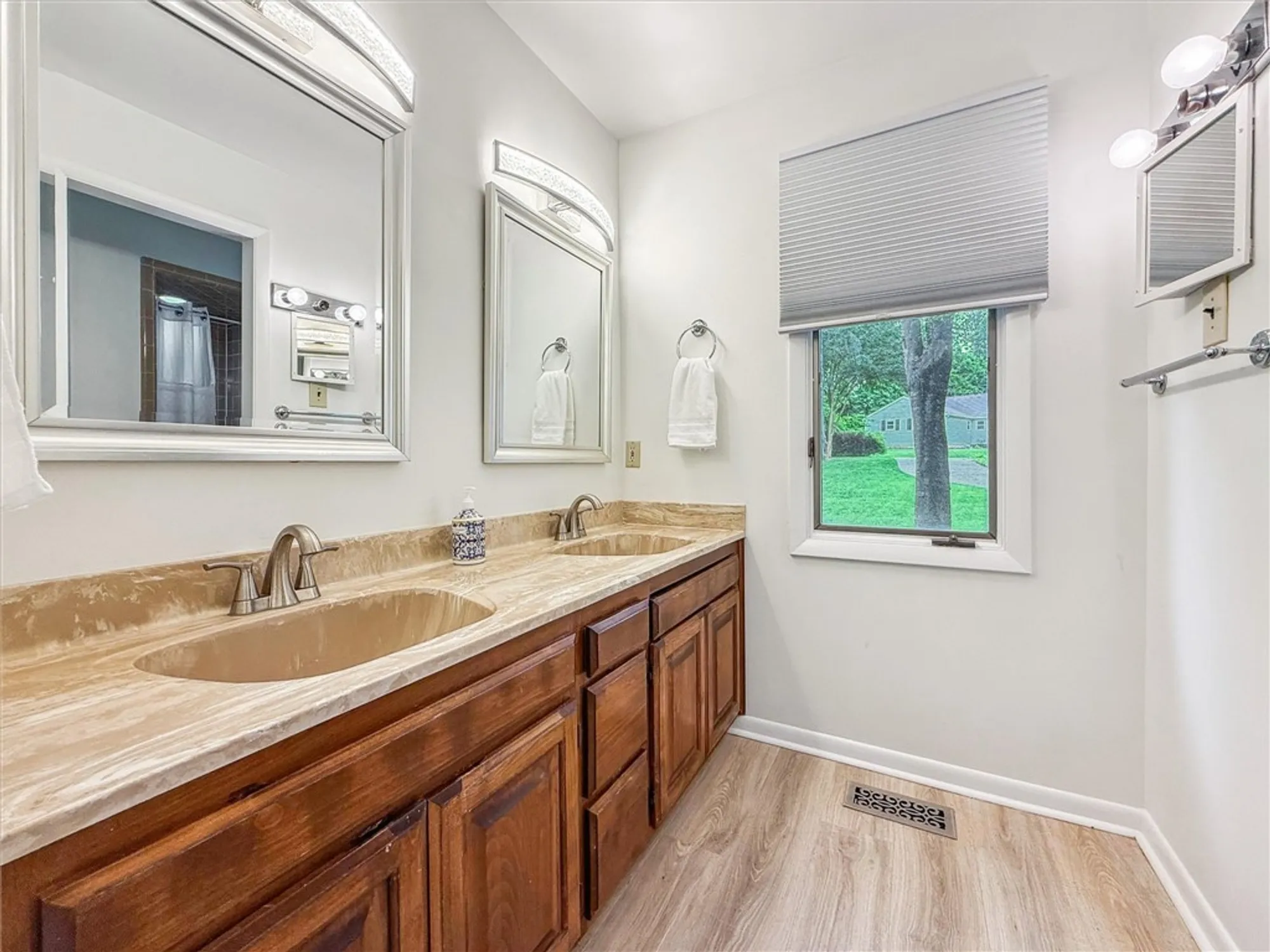 Property Slideshow image 30 of 48 | 24 mile crse, Williamsburg, VA, 23185