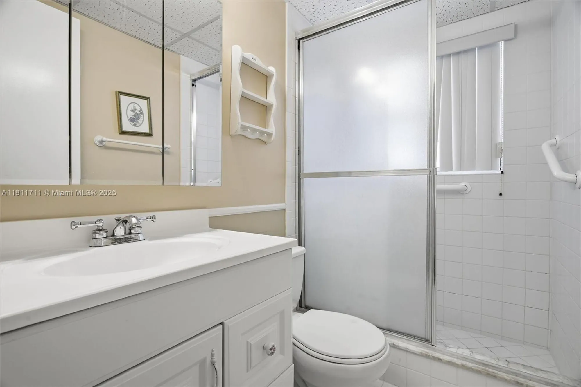 Property Slideshow image 22 of 34 | 1035 country club dr 208, Margate, FL, 33063
