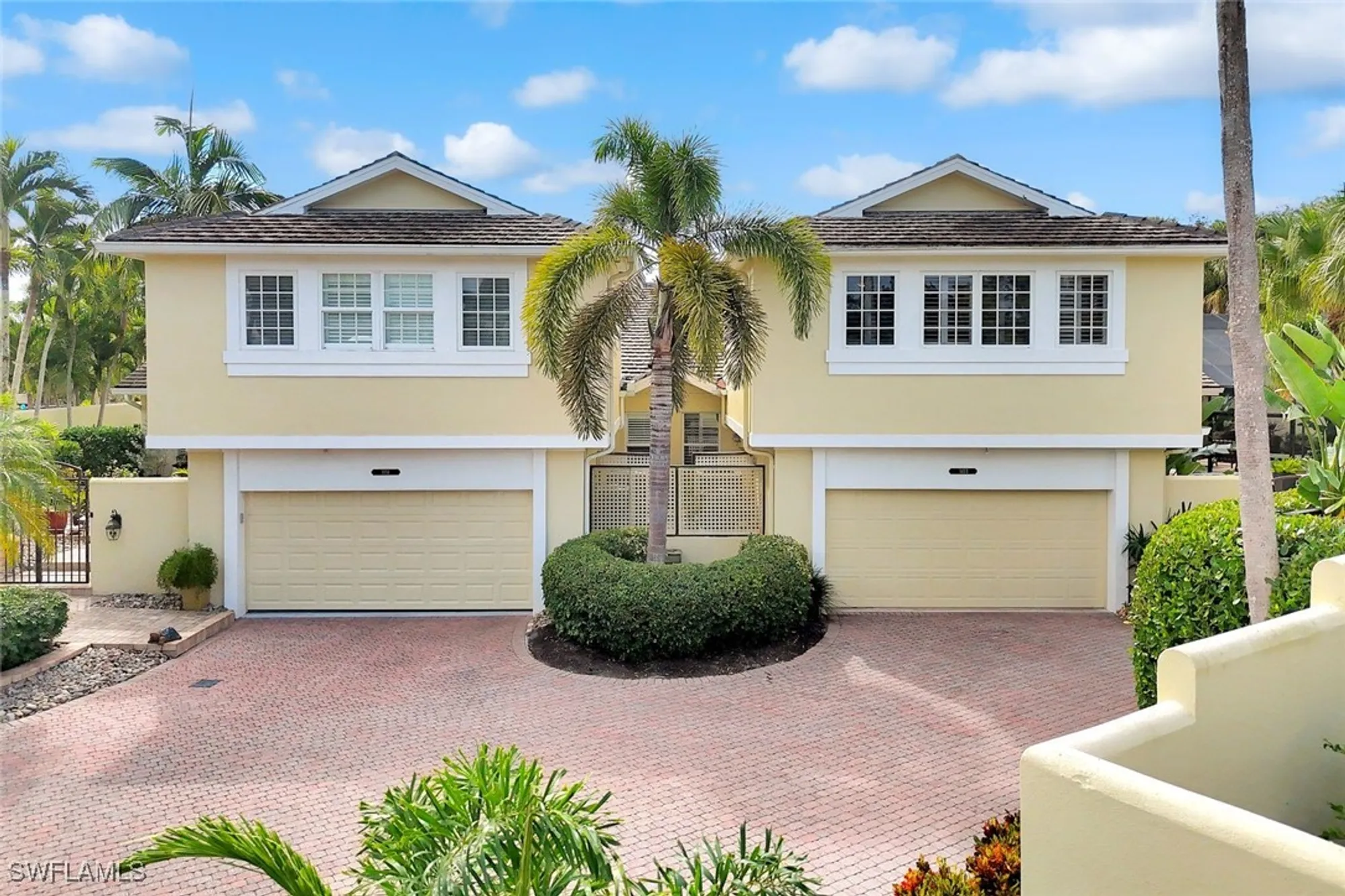 Property Slideshow image 5 of 50 | 3153 greenflower ct, Bonita Springs, FL, 34134