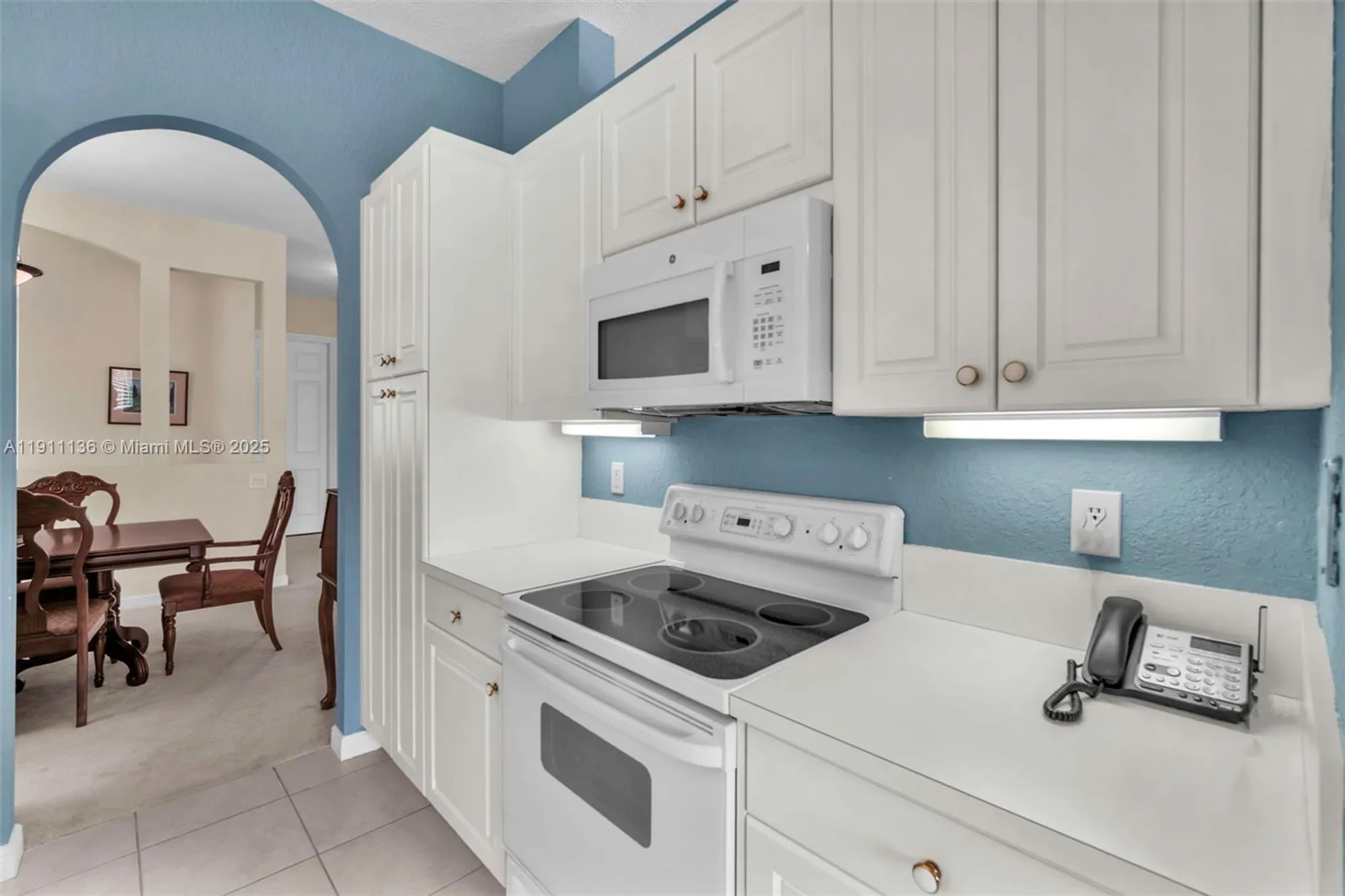 Property Slideshow image 17 of 55 | 7921 exeter blvd 202, Tamarac, FL, 33321