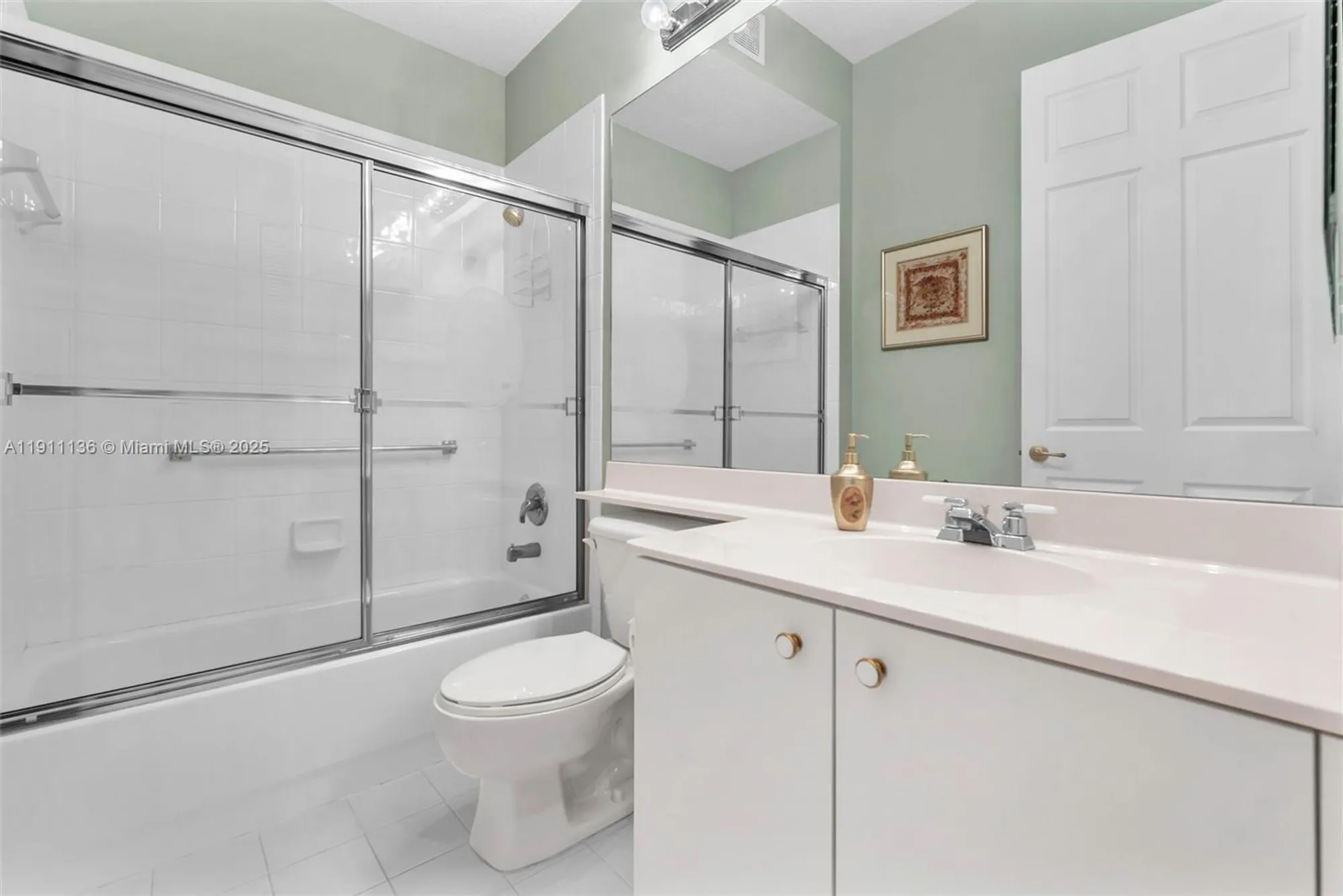 Property Slideshow image 29 of 55 | 7921 exeter blvd 202, Tamarac, FL, 33321