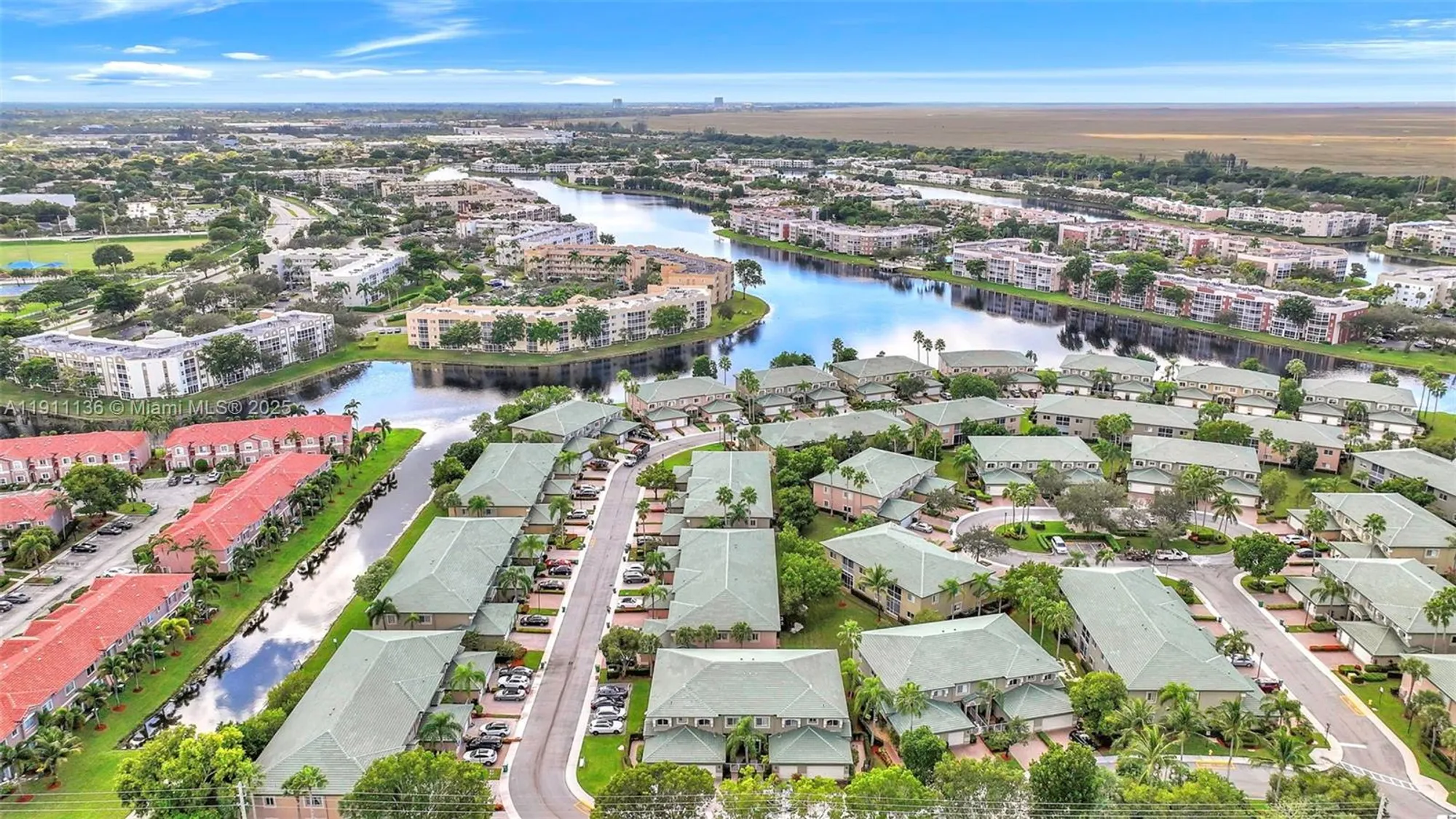 Property Slideshow image 39 of 55 | 7921 exeter blvd 202, Tamarac, FL, 33321