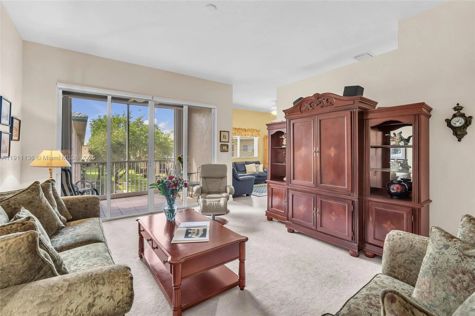 Property Slideshow image 8 of 55 | 7921 exeter blvd 202, Tamarac, FL, 33321