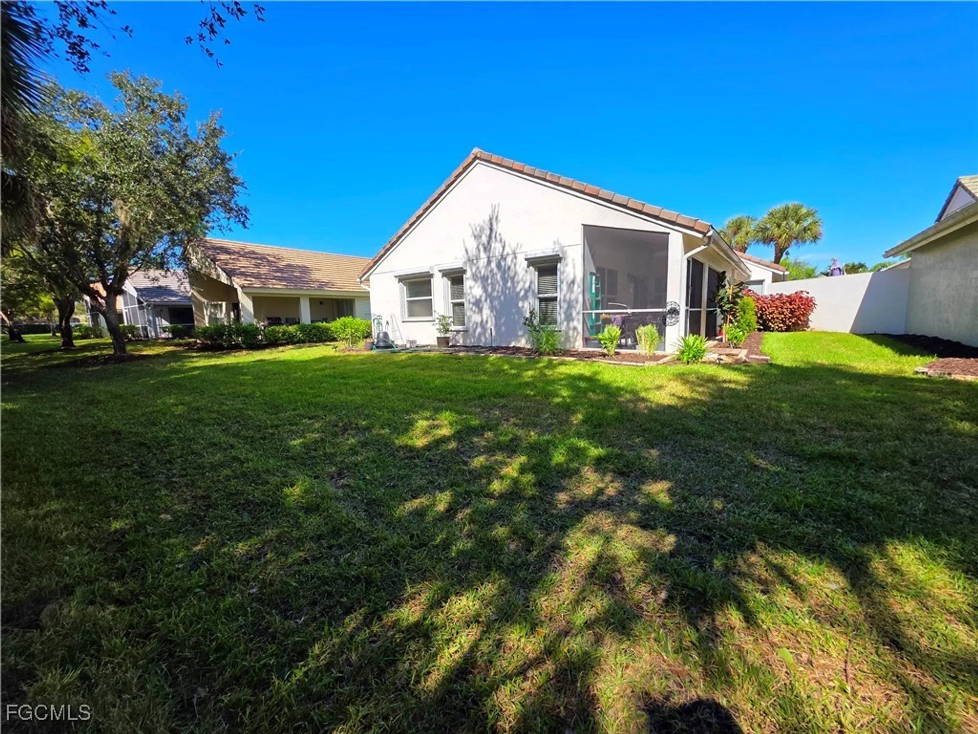 Property Slideshow image 27 of 36 | 2305 summersweet dr, Alva, FL, 33920