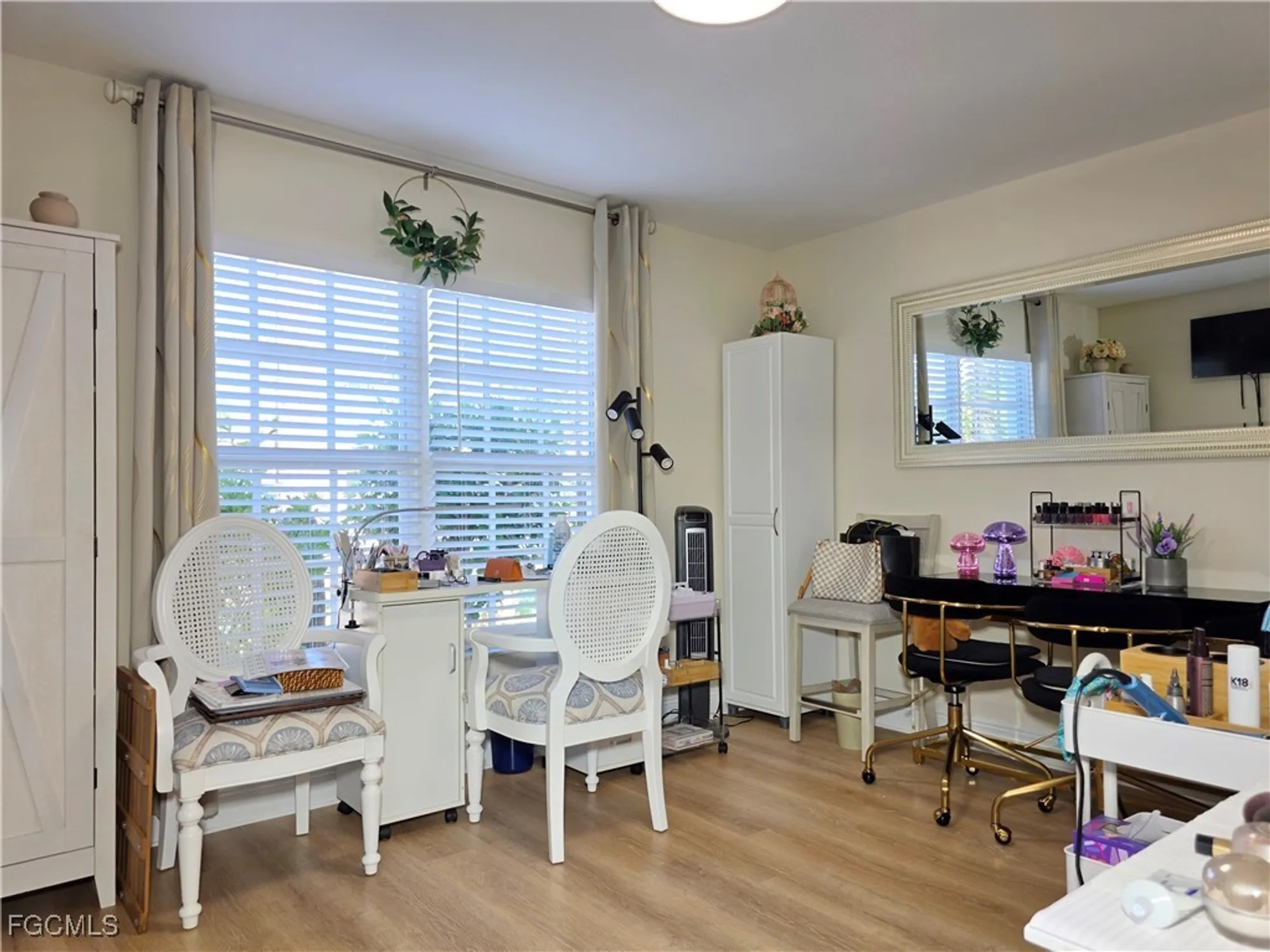 Property Slideshow image 21 of 36 | 2305 summersweet dr, Alva, FL, 33920