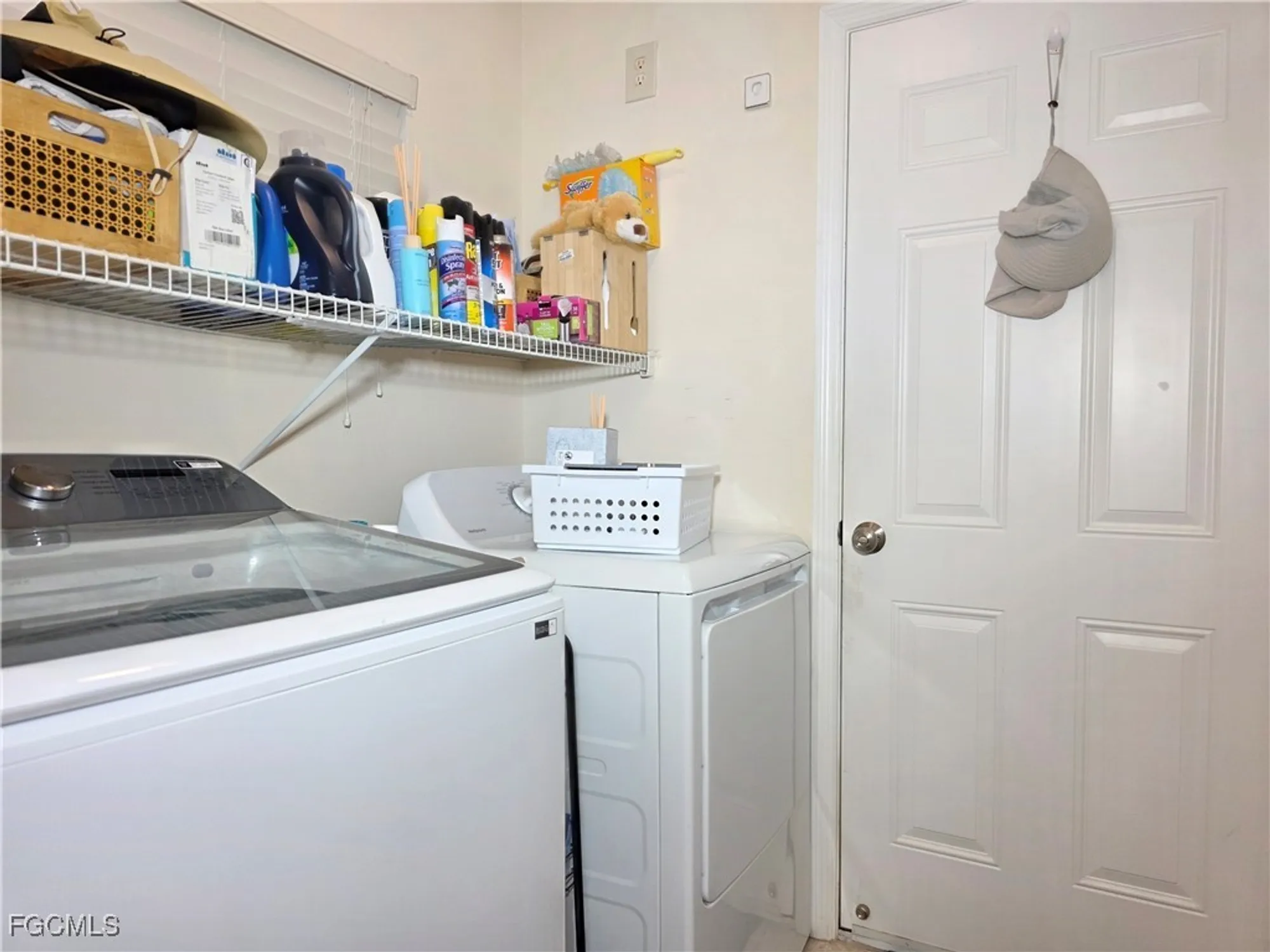 Property Slideshow image 23 of 36 | 2305 summersweet dr, Alva, FL, 33920