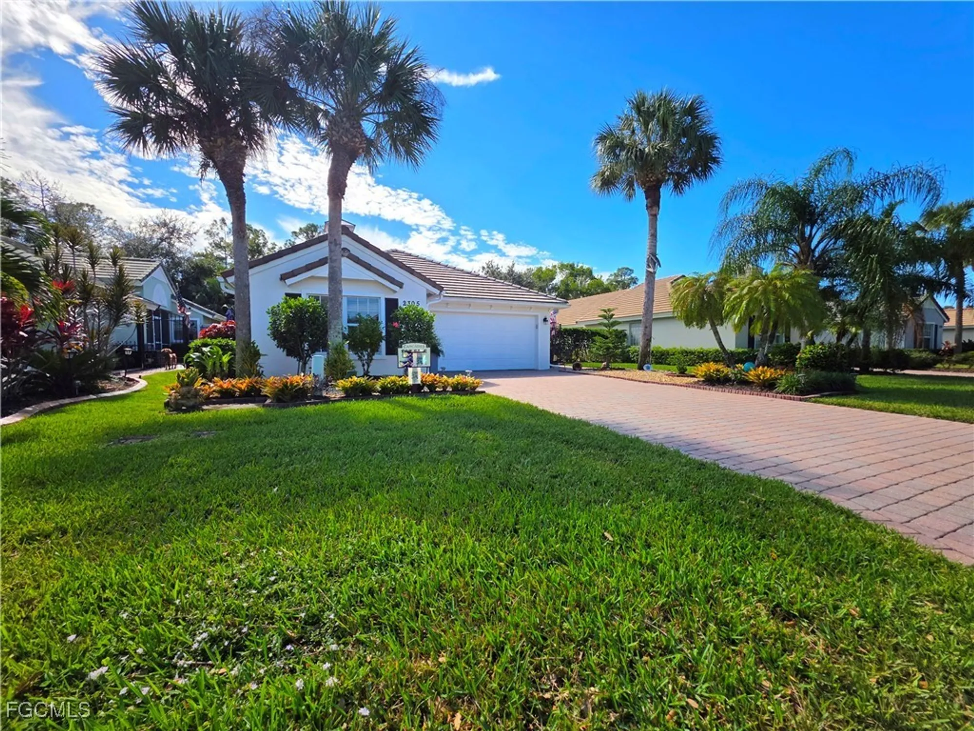 Property Slideshow image 34 of 36 | 2305 summersweet dr, Alva, FL, 33920