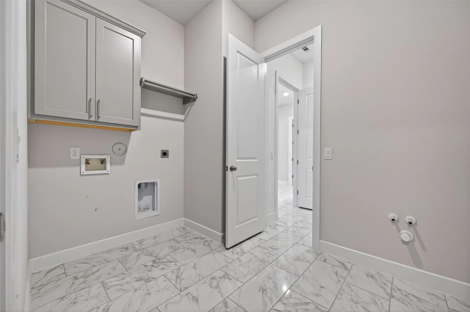 Property Slideshow image 15 of 41 | 28939 shady grove ln, Fulshear, TX, 77441