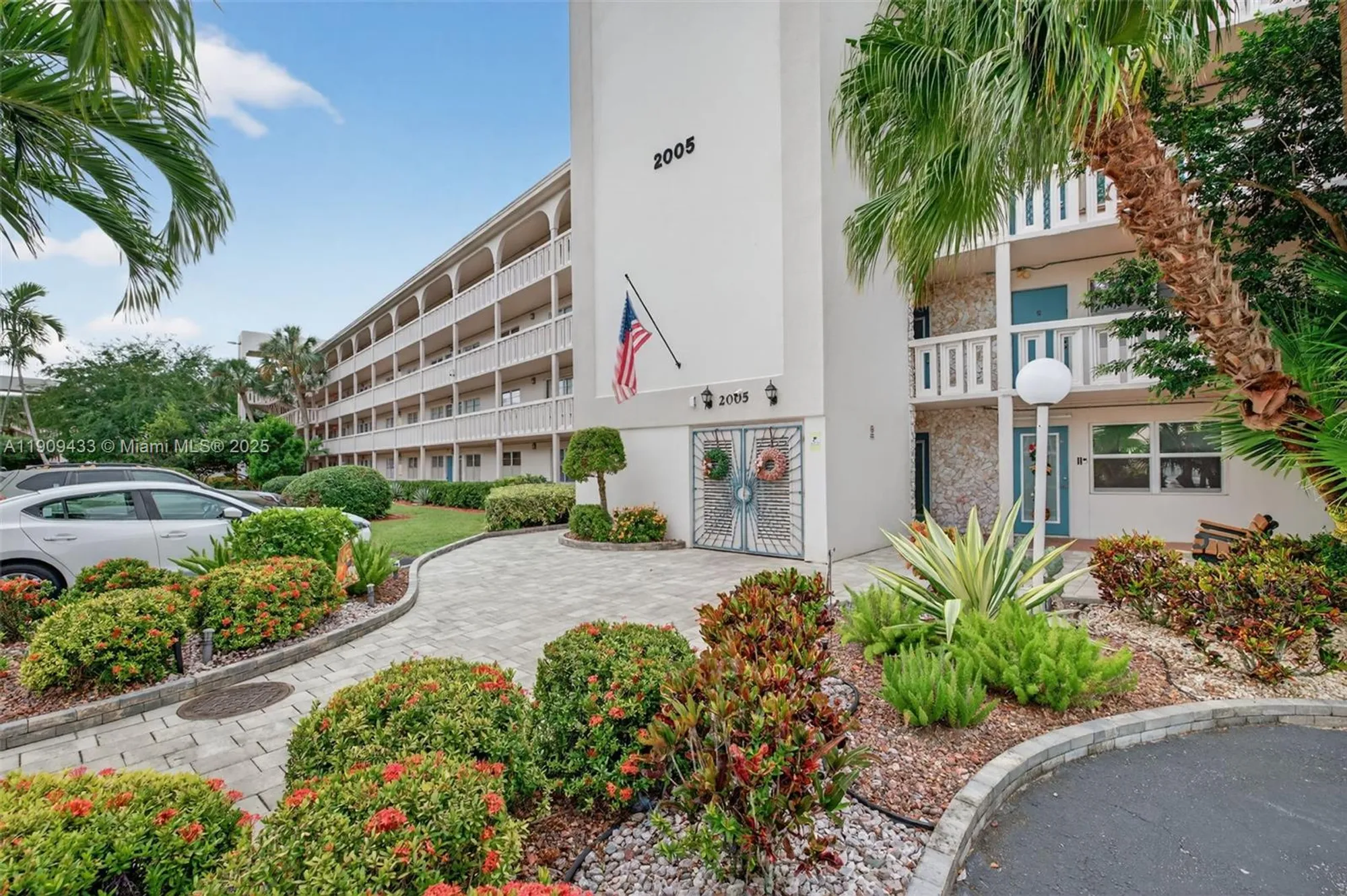 Property Slideshow image 37 of 49 | 2005 granada dr n2, Coconut Creek, FL, 33066