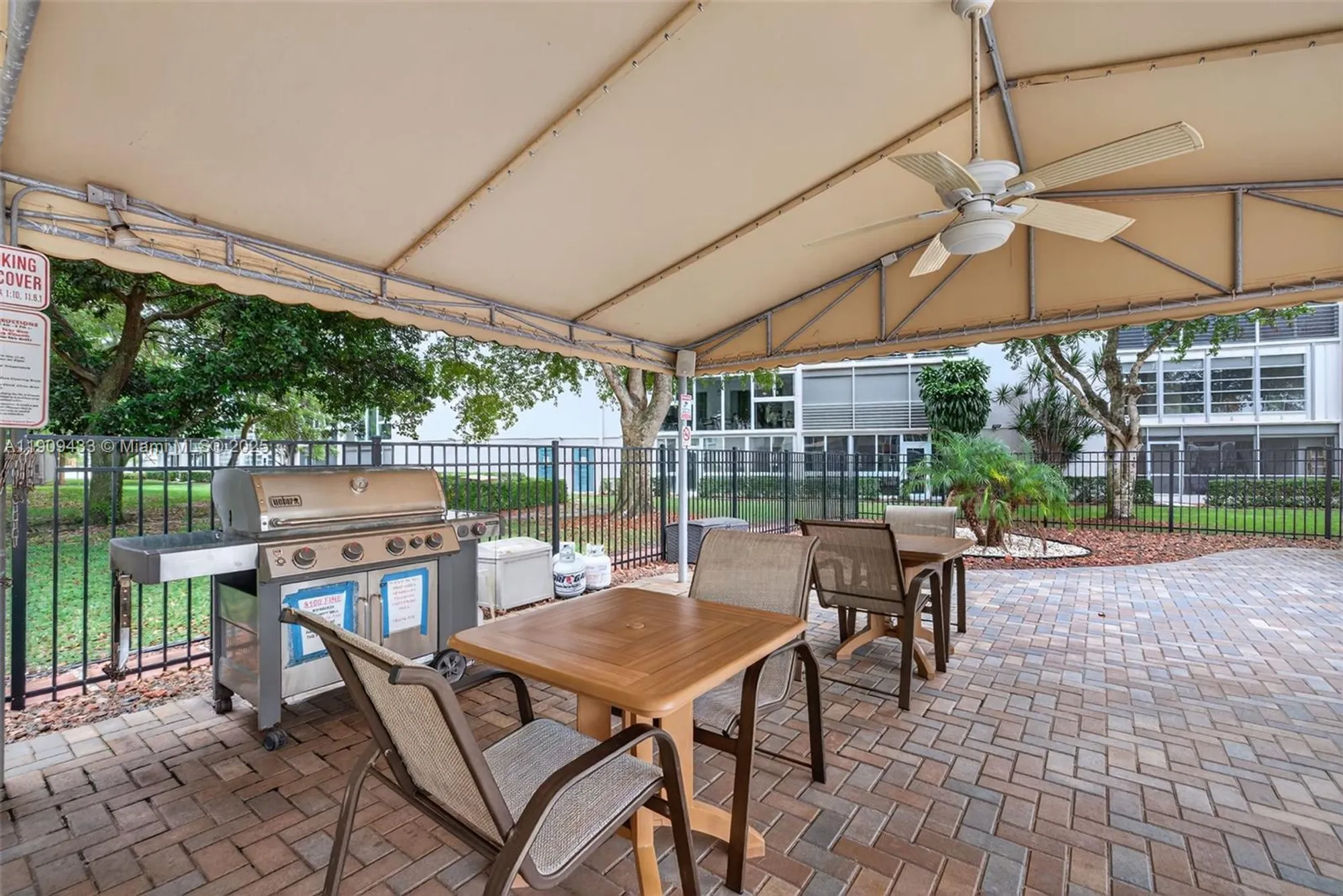 Property Slideshow image 33 of 49 | 2005 granada dr n2, Coconut Creek, FL, 33066