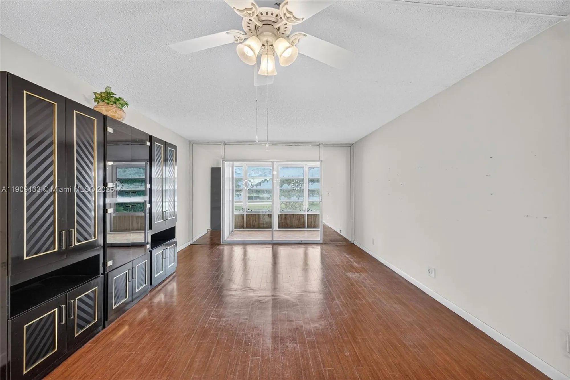 Property Slideshow image 5 of 49 | 2005 granada dr n2, Coconut Creek, FL, 33066