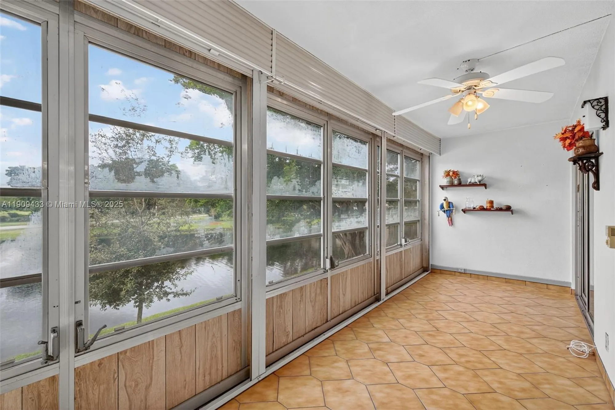 Property Slideshow image 8 of 49 | 2005 granada dr n2, Coconut Creek, FL, 33066