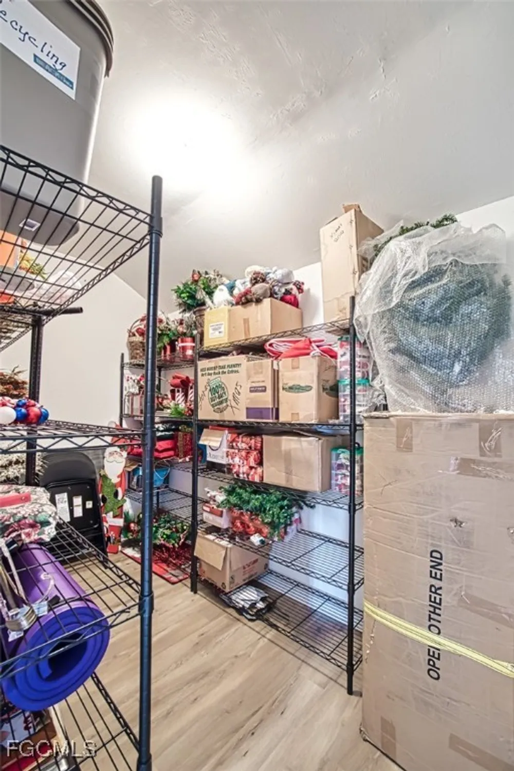 Property Slideshow image 38 of 50 | 9025 prosperity way, Fort Myers, FL, 33913