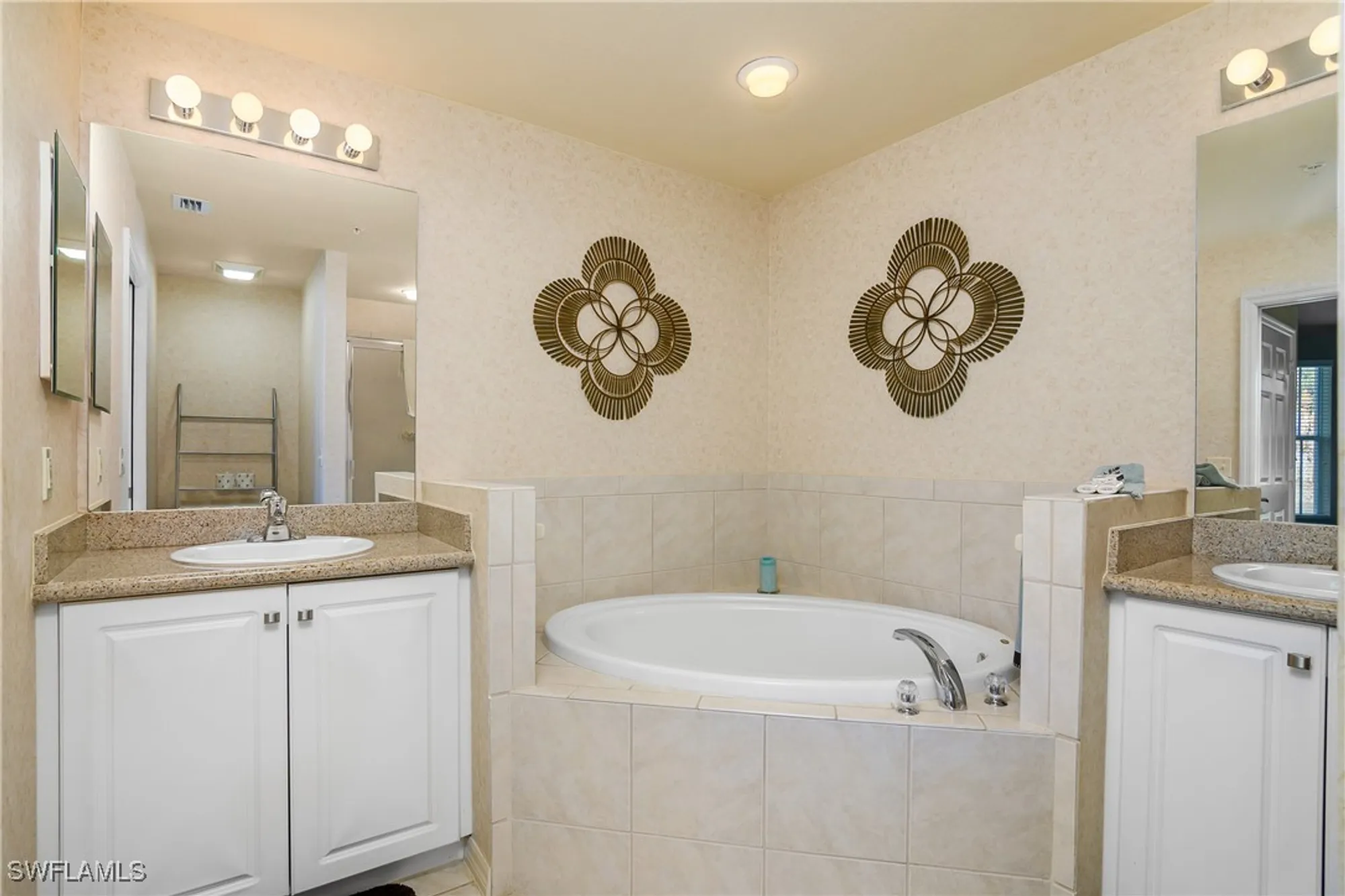 Property Slideshow image 4 of 33 | 7930 mahogany run ln 814, Naples, FL, 34113