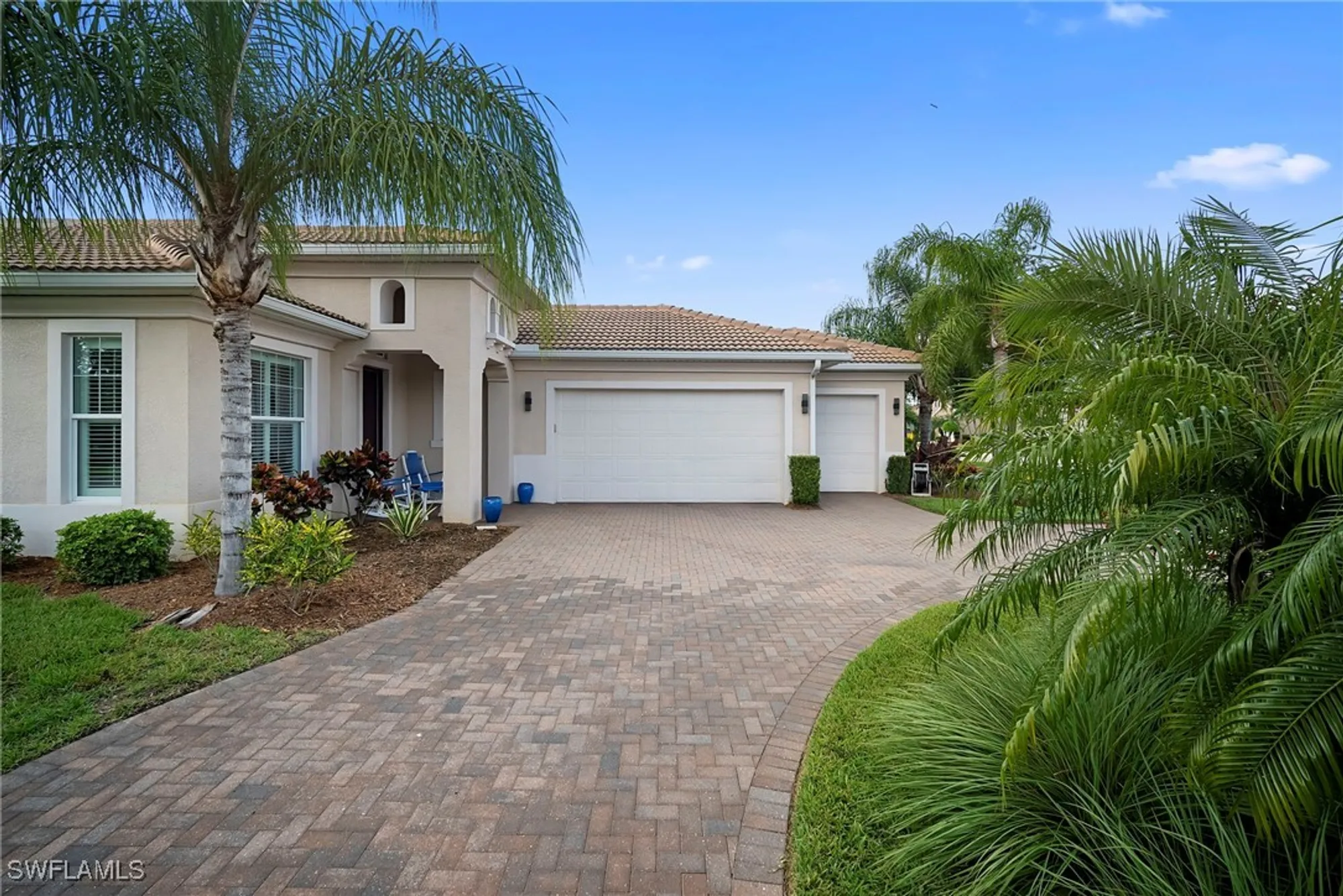 Property Slideshow image 4 of 43 | 10335 materita dr, Fort Myers, FL, 33913