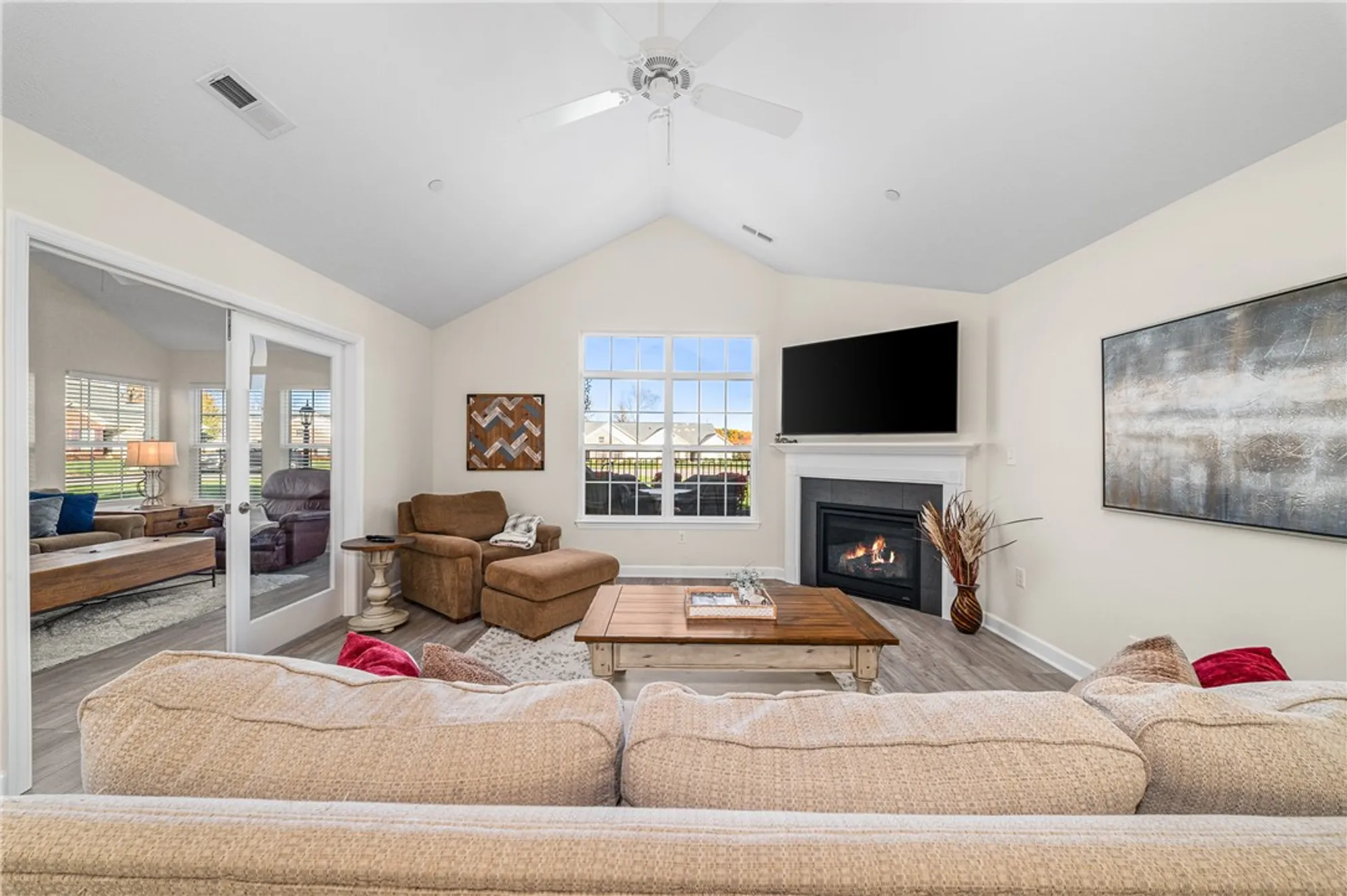 Property Slideshow image 12 of 39 | 6111 heatherfield ct, Harmony, PA, 16037