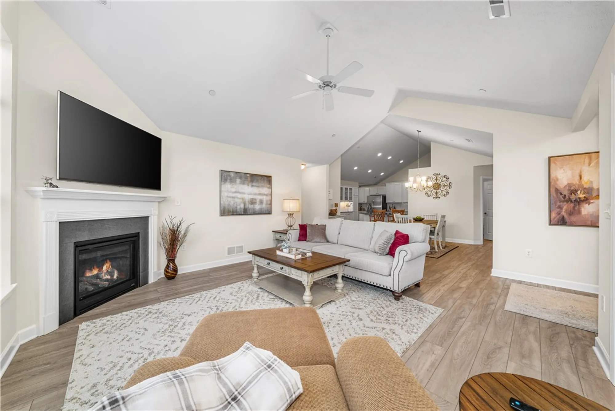 Property Slideshow image 13 of 39 | 6111 heatherfield ct, Harmony, PA, 16037