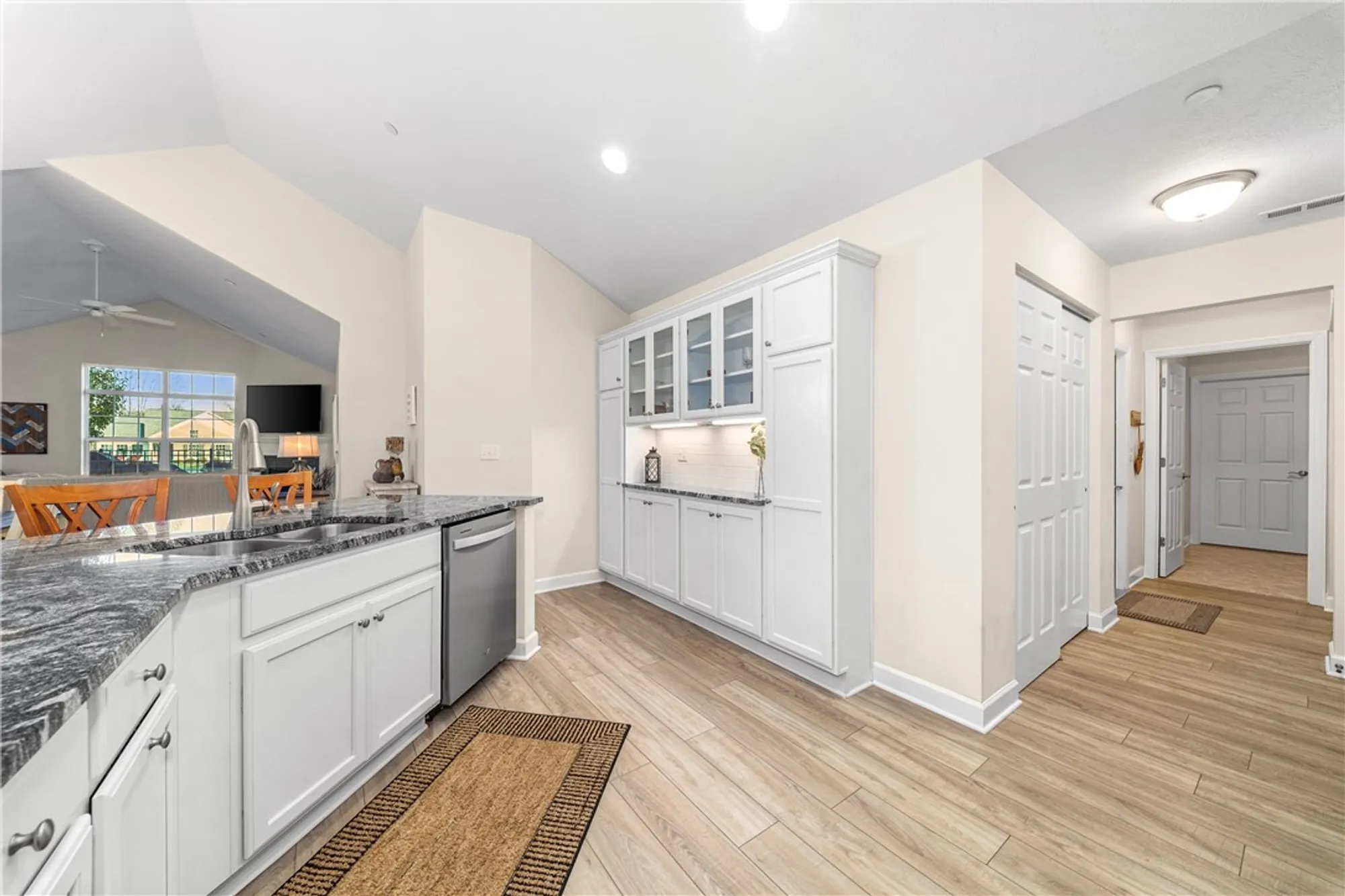 Property Slideshow image 21 of 39 | 6111 heatherfield ct, Harmony, PA, 16037