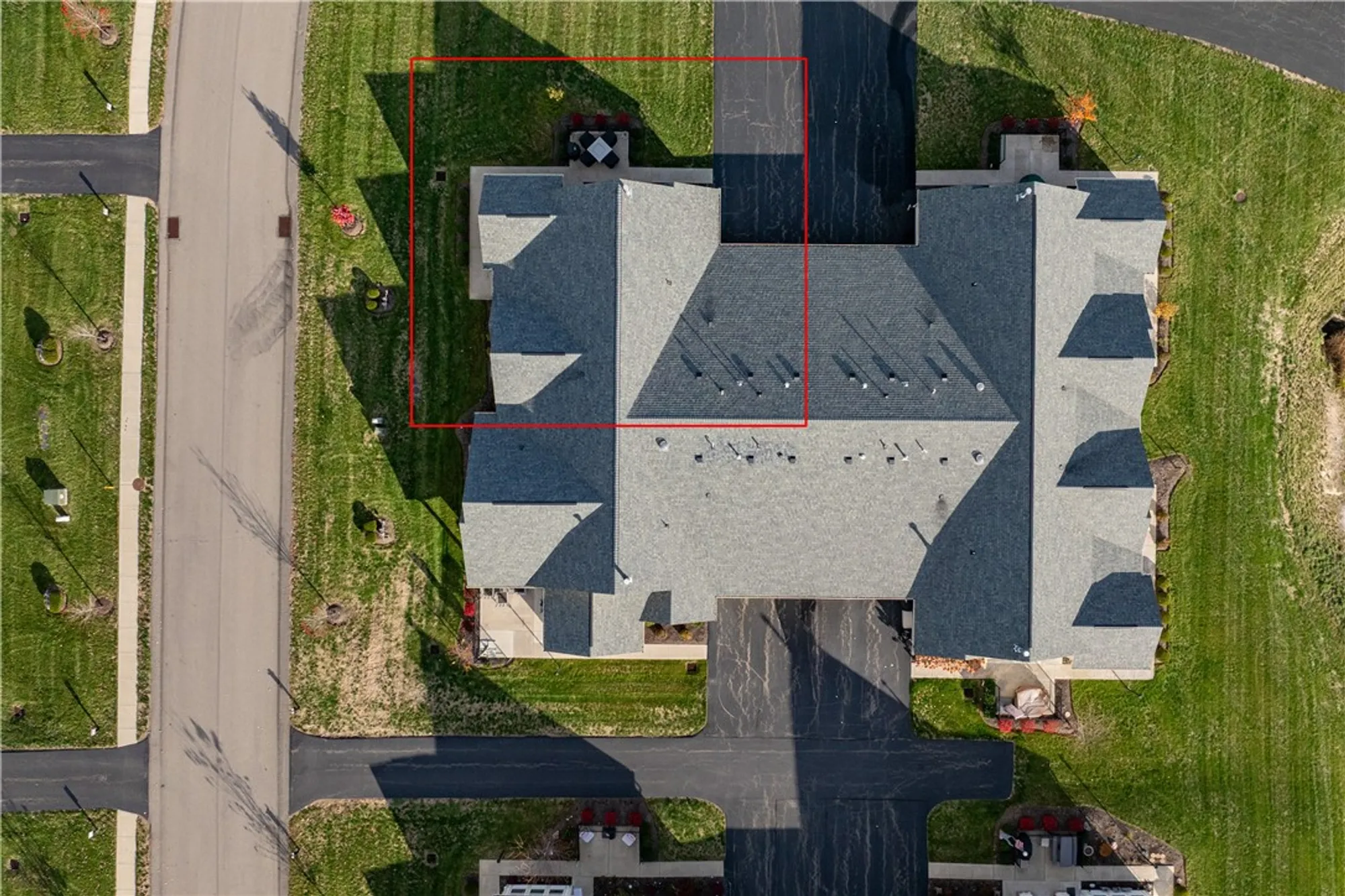 Property Slideshow image 34 of 39 | 6111 heatherfield ct, Harmony, PA, 16037