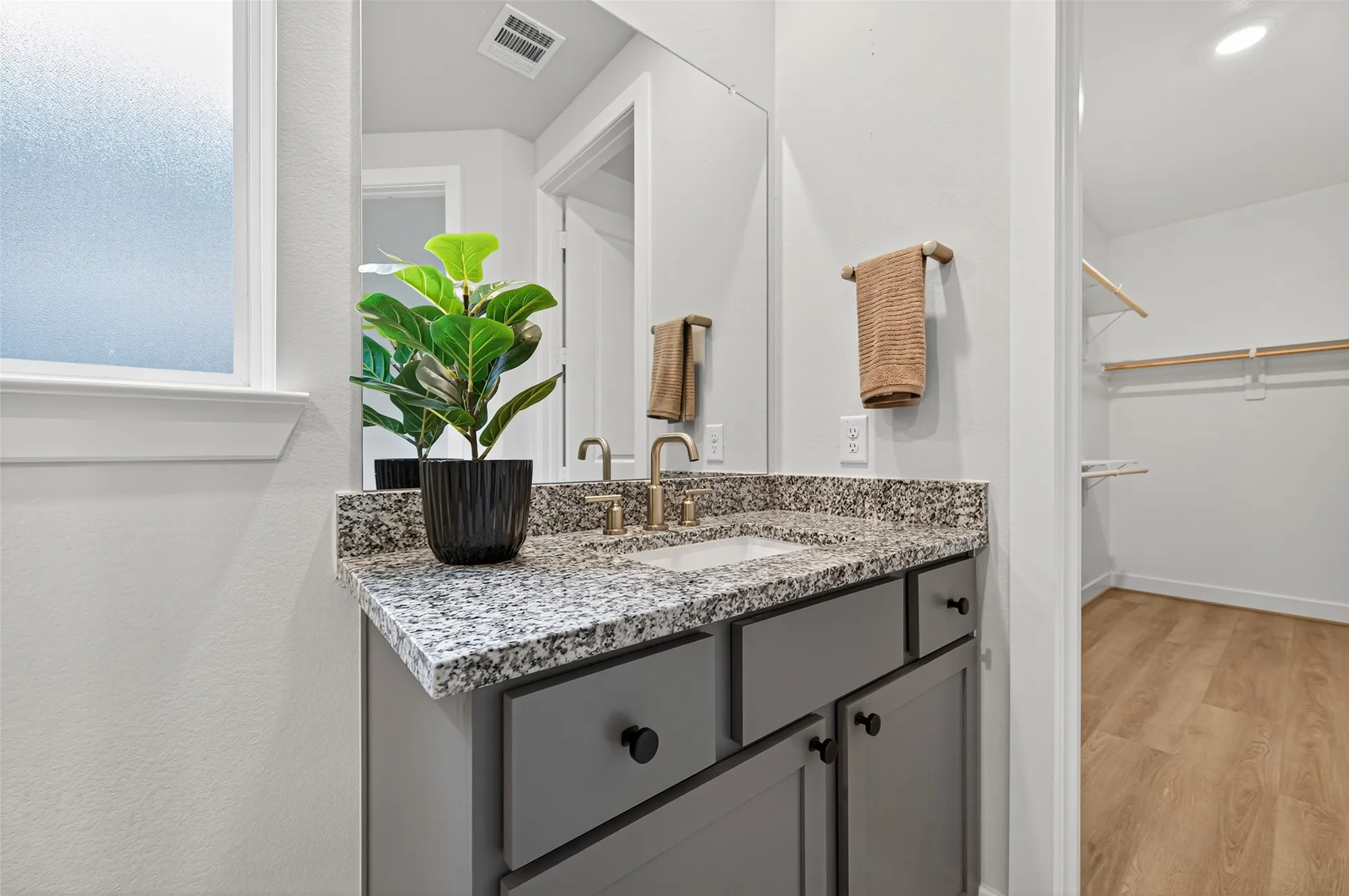 Property Slideshow image 24 of 34 | 29010 persimmon creek ct, Fulshear, TX, 77441