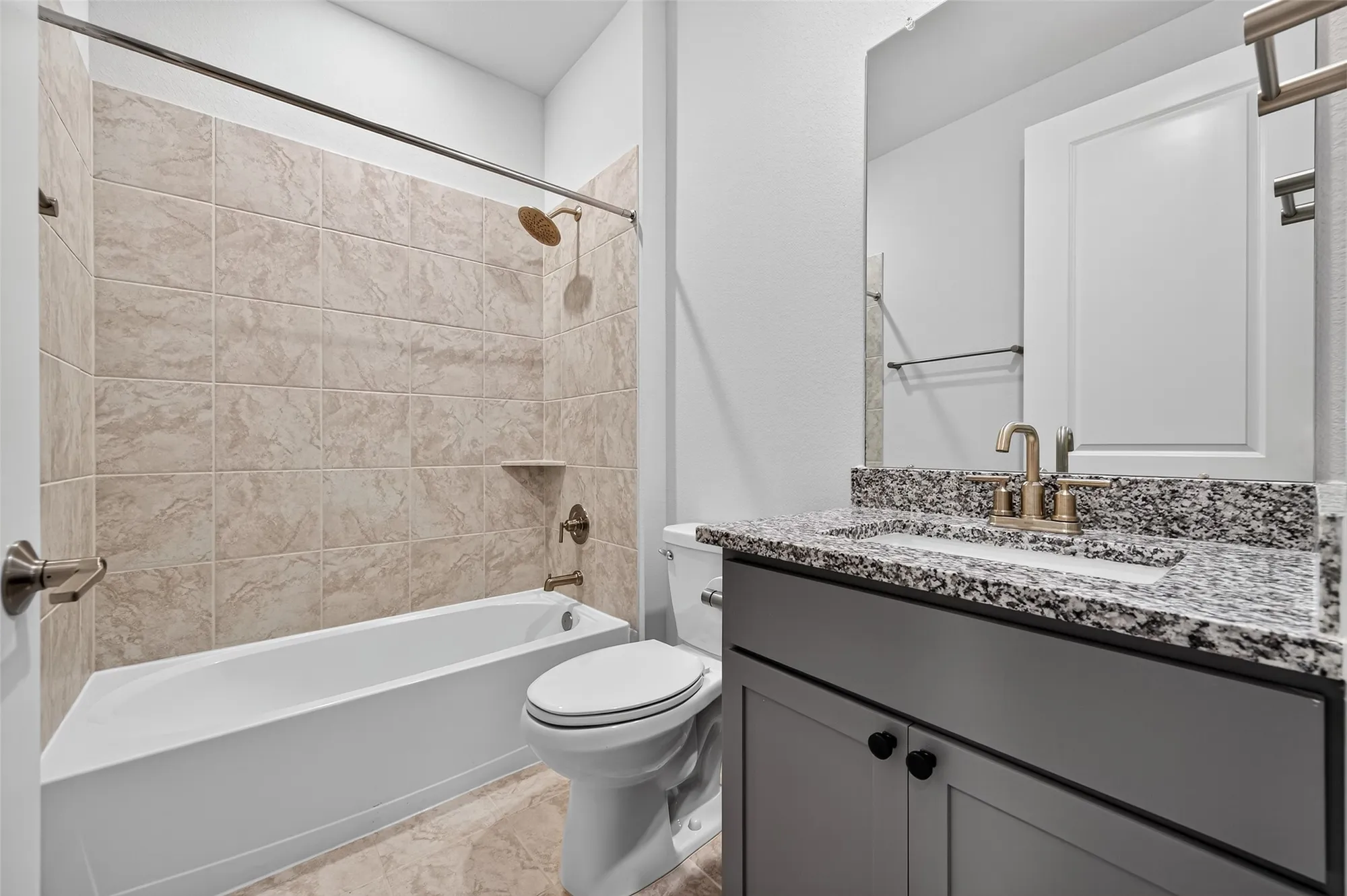 Property Slideshow image 28 of 34 | 29010 persimmon creek ct, Fulshear, TX, 77441