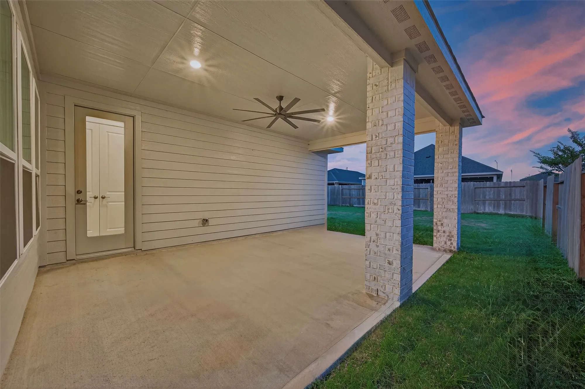 Property Slideshow image 31 of 34 | 29010 persimmon creek ct, Fulshear, TX, 77441