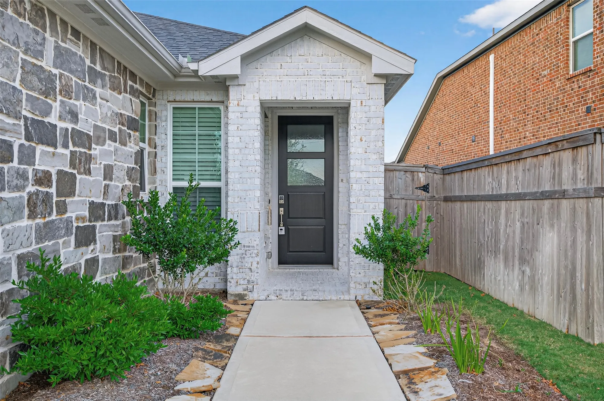 Property Slideshow image 6 of 34 | 29010 persimmon creek ct, Fulshear, TX, 77441