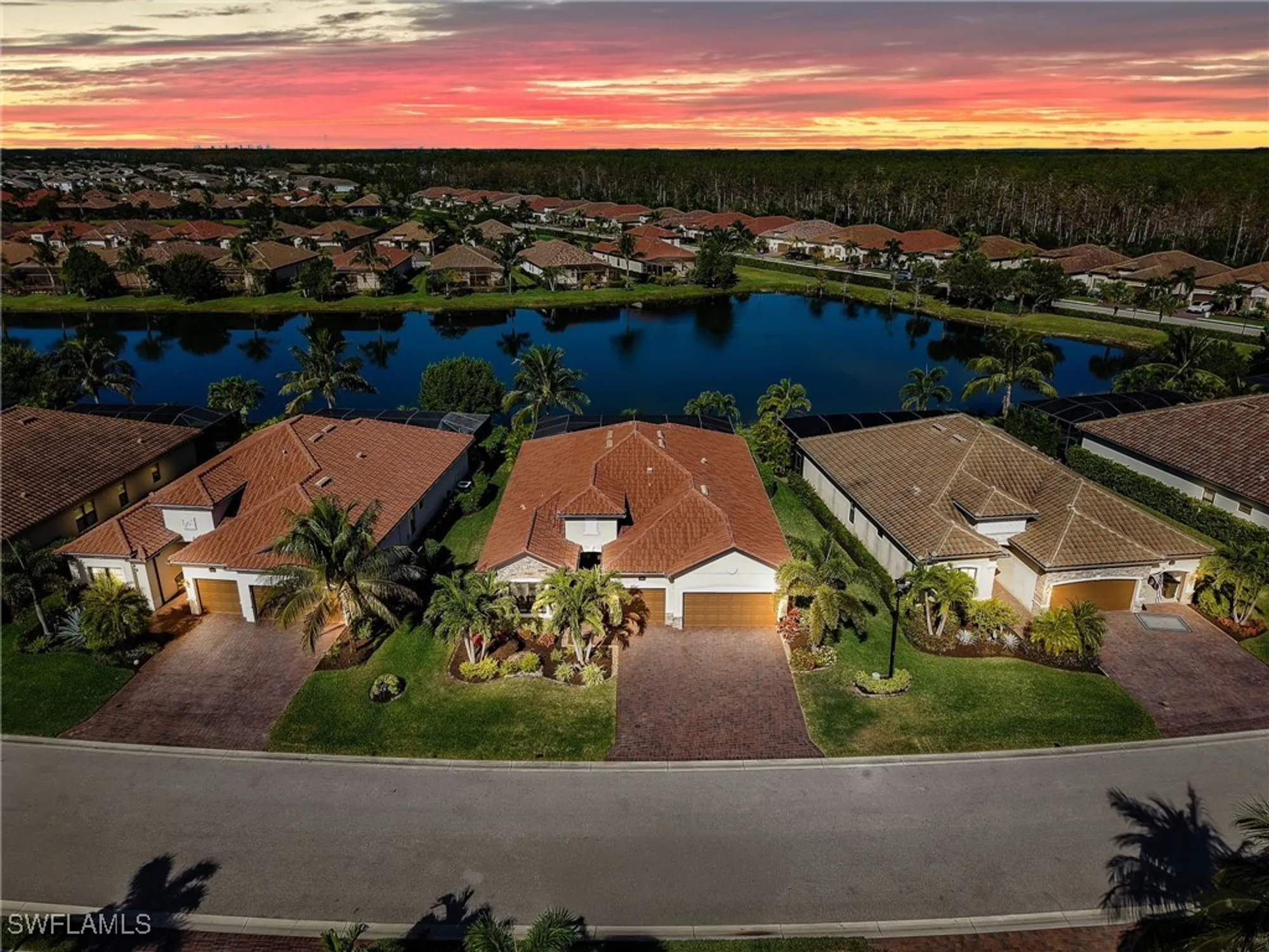 Property Slideshow image 3 of 50 | 28024 kerry ct, Bonita Springs, FL, 34135