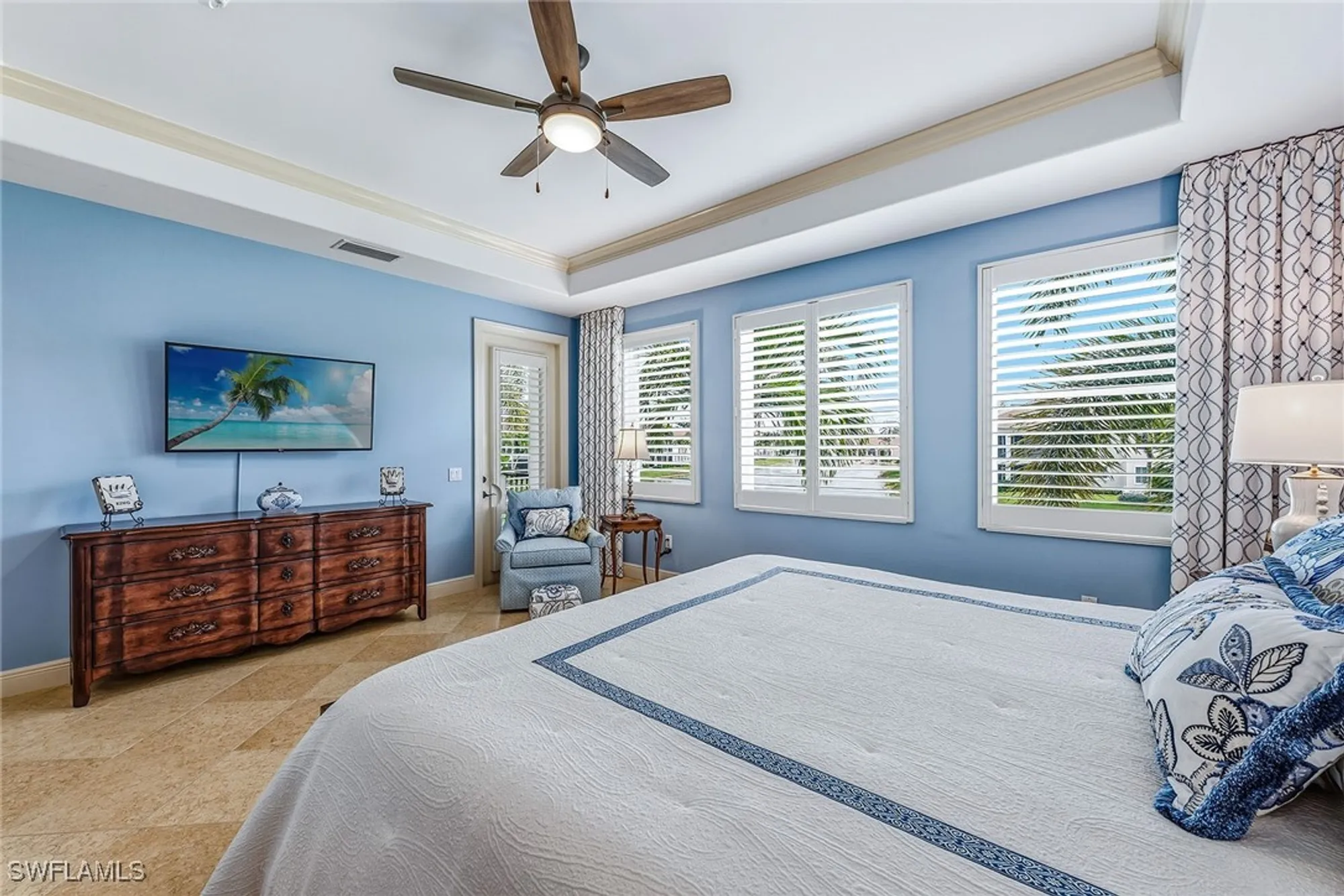 Property Slideshow image 16 of 34 | 537 avellino isles cir # 201, Naples, FL, 34119