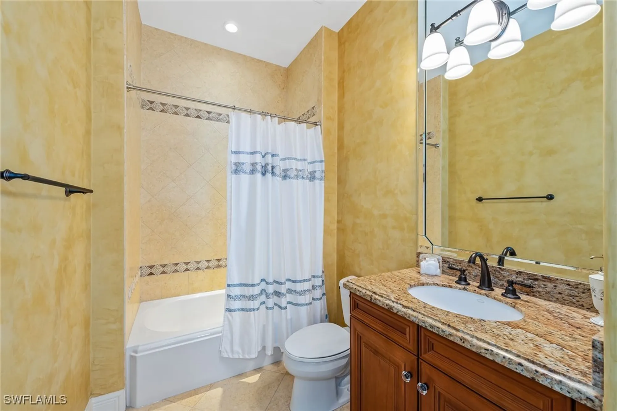 Property Slideshow image 21 of 34 | 537 avellino isles cir # 201, Naples, FL, 34119