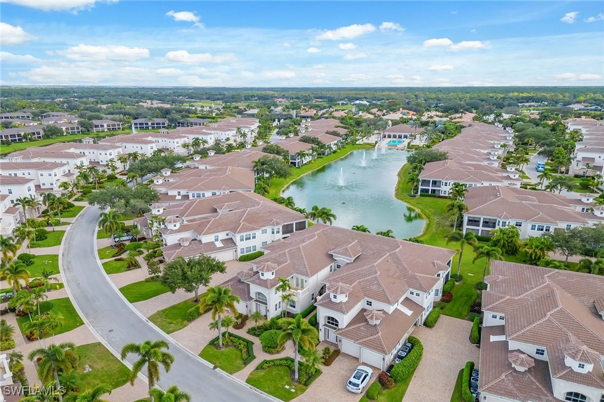 Property Slideshow image 31 of 34 | 537 avellino isles cir # 201, Naples, FL, 34119