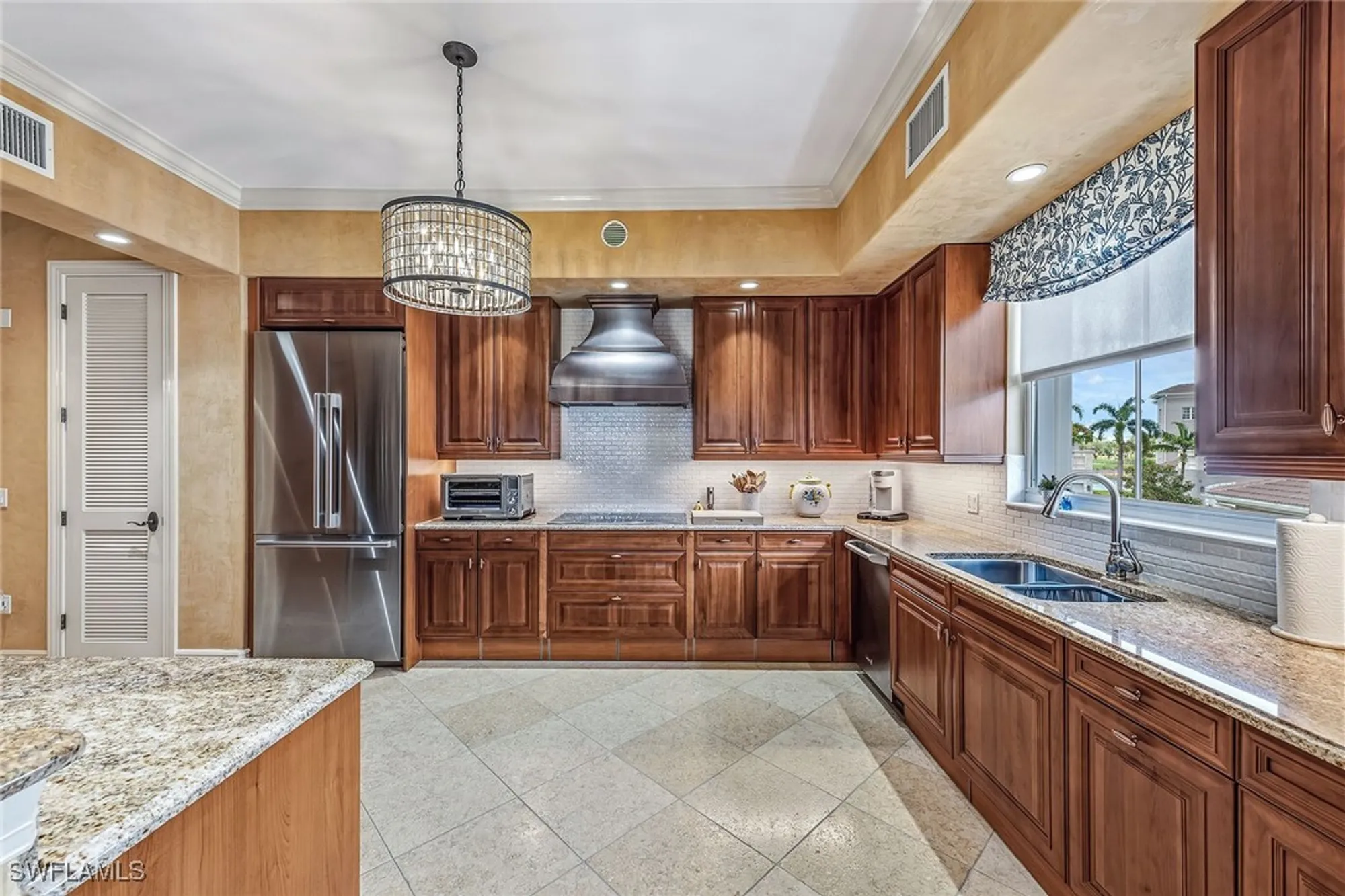 Property Slideshow image 9 of 34 | 537 avellino isles cir # 201, Naples, FL, 34119