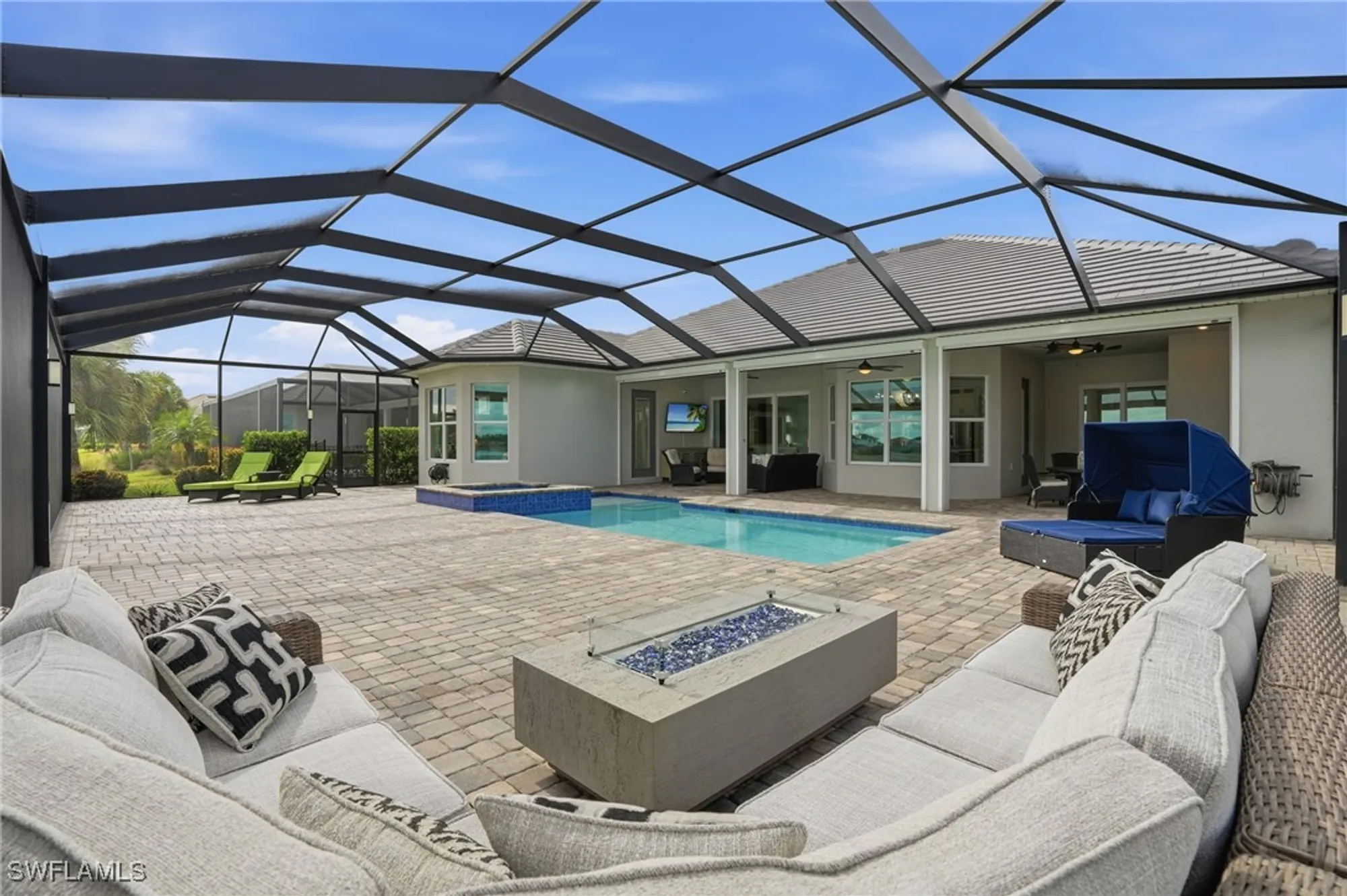 Property Slideshow image 38 of 50 | 14882 blue bay cir, Fort Myers, FL, 33913