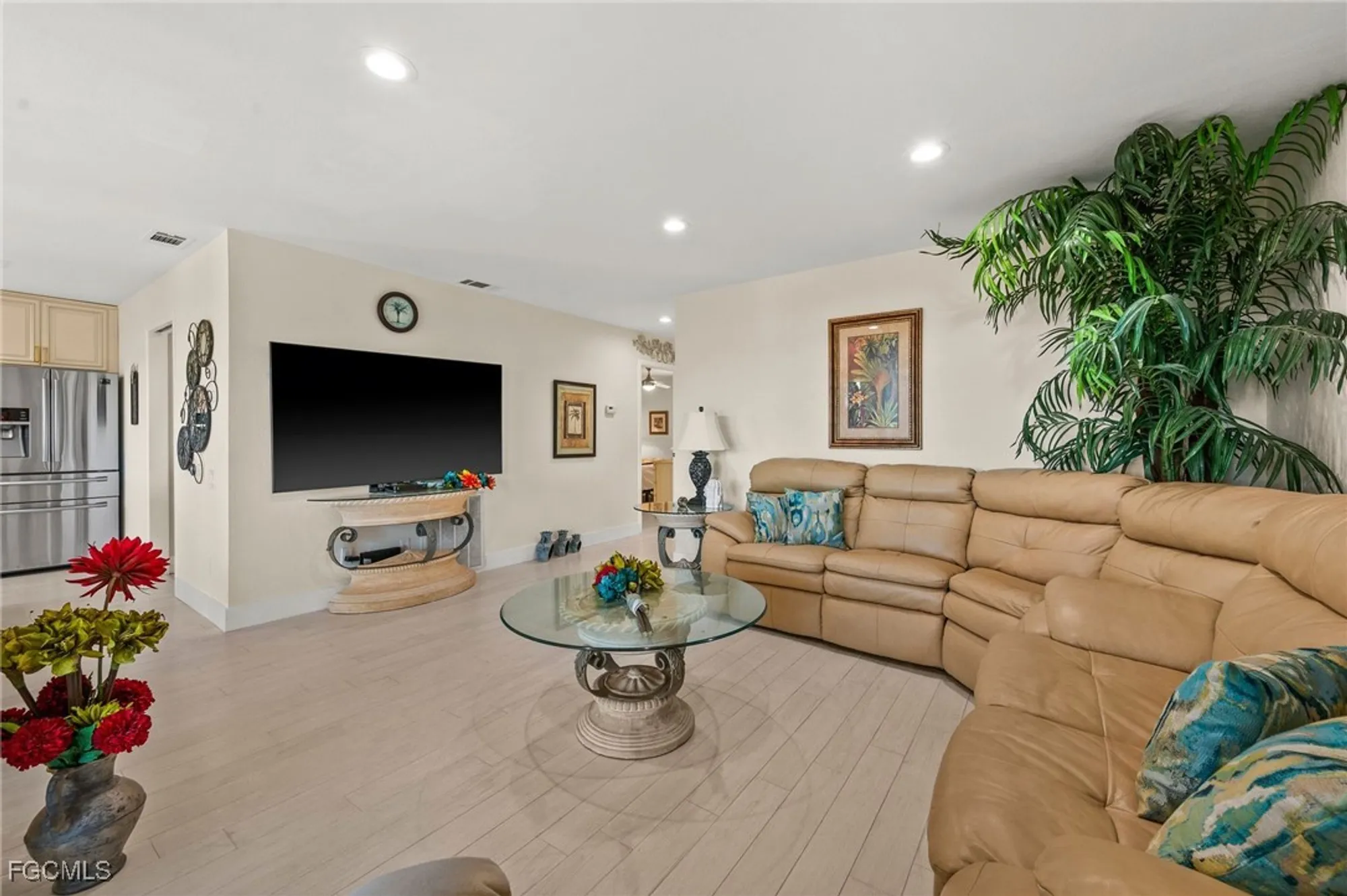 Property Slideshow image 16 of 36 | 7402 lake breeze dr apt 301, Fort Myers, FL, 33907