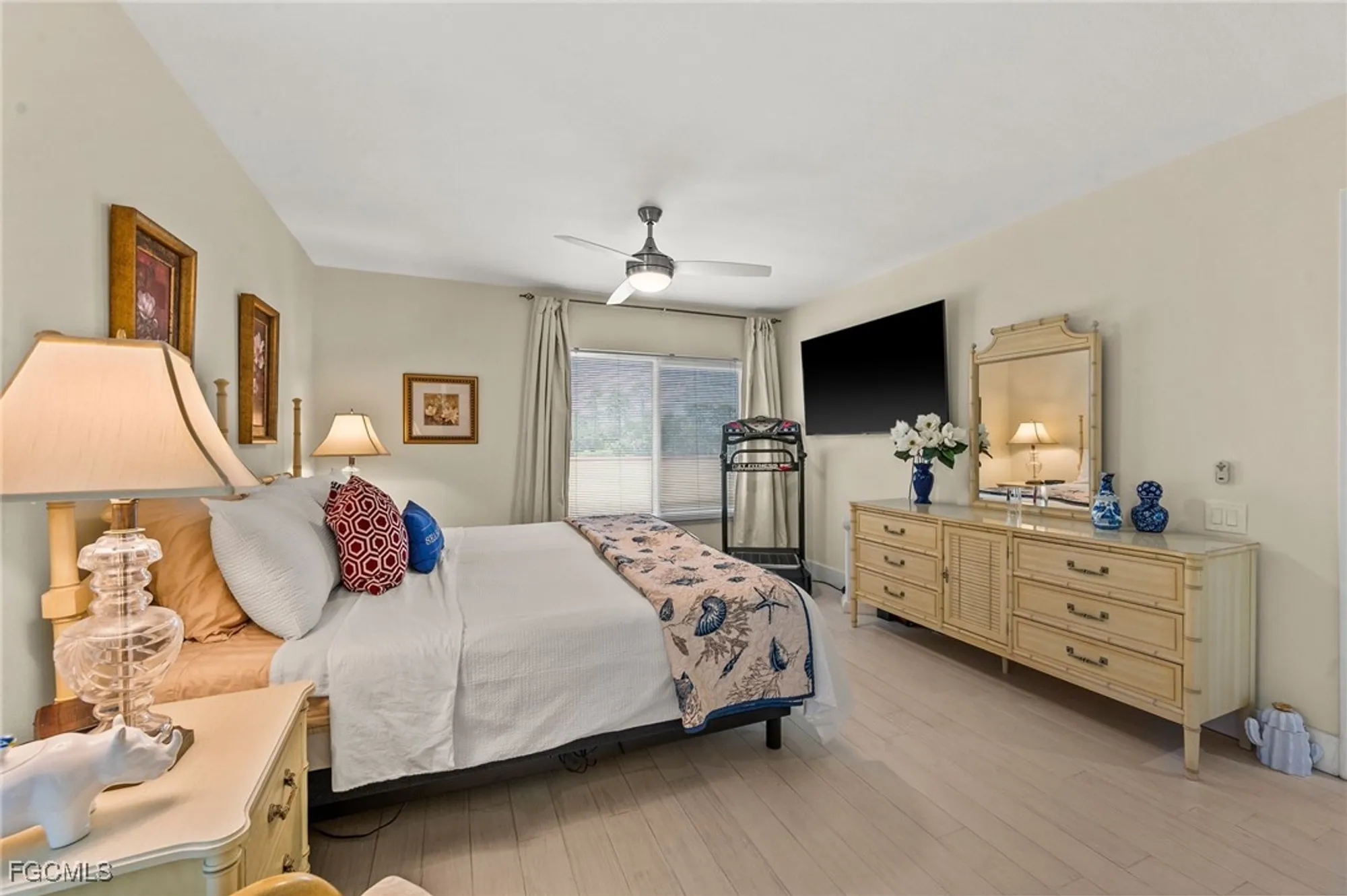 Property Slideshow image 21 of 36 | 7402 lake breeze dr apt 301, Fort Myers, FL, 33907