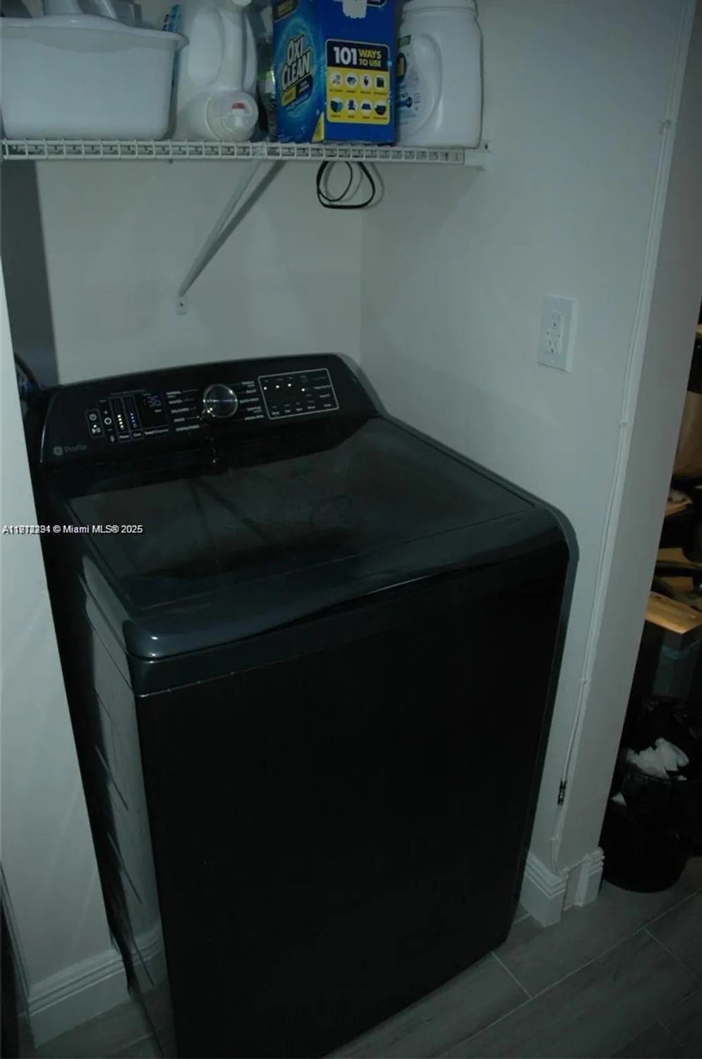 Property Slideshow image 15 of 48 | 3571 inverrary dr 201, Lauderhill, FL, 33319