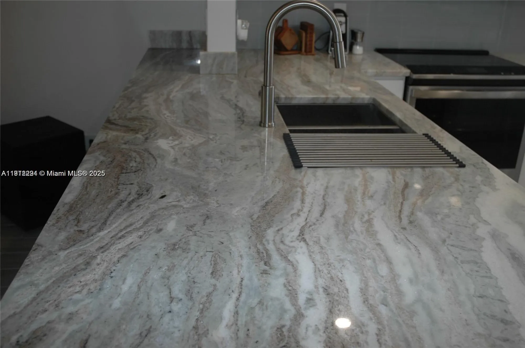 Property Slideshow image 10 of 48 | 3571 inverrary dr 201, Lauderhill, FL, 33319