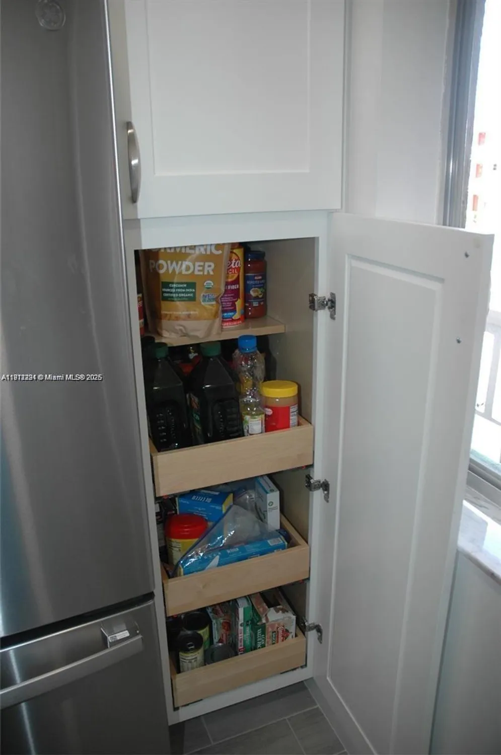 Property Slideshow image 11 of 48 | 3571 inverrary dr 201, Lauderhill, FL, 33319