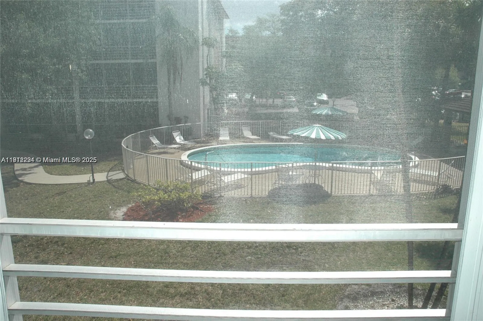 Property Slideshow image 12 of 48 | 3571 inverrary dr 201, Lauderhill, FL, 33319