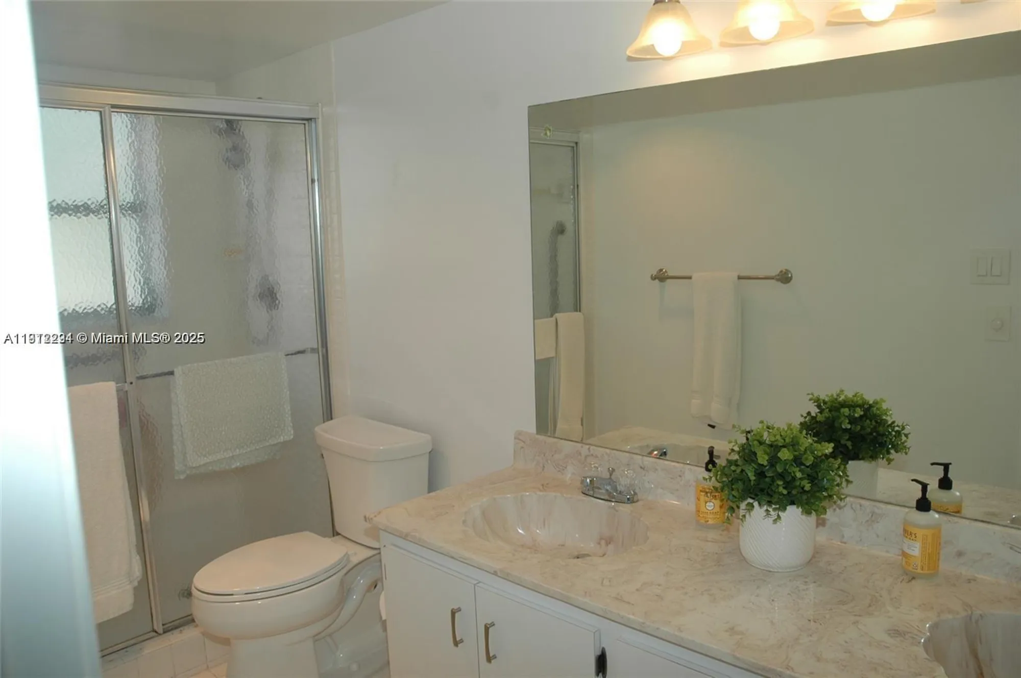 Property Slideshow image 22 of 48 | 3571 inverrary dr 201, Lauderhill, FL, 33319