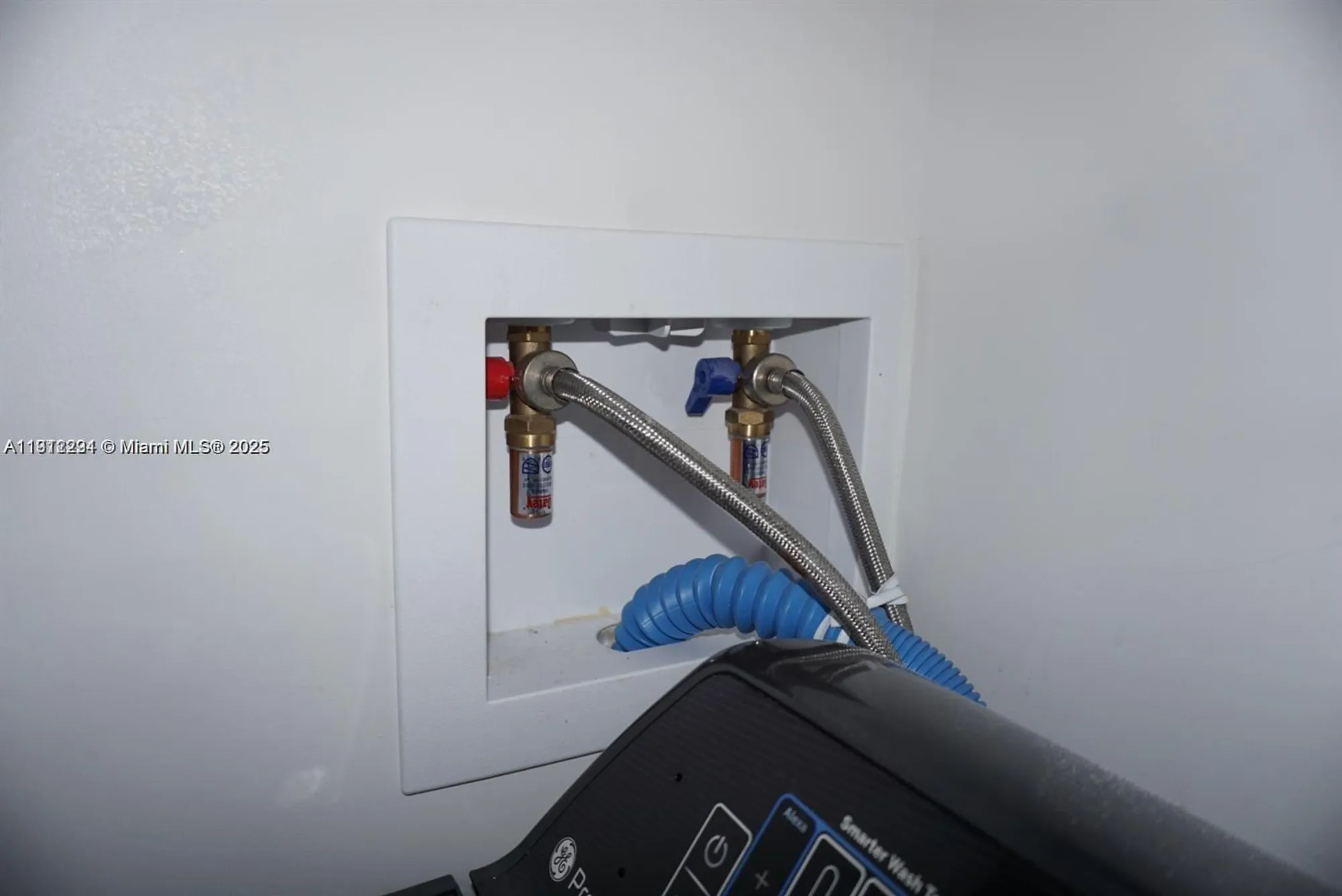 Property Slideshow image 47 of 48 | 3571 inverrary dr 201, Lauderhill, FL, 33319