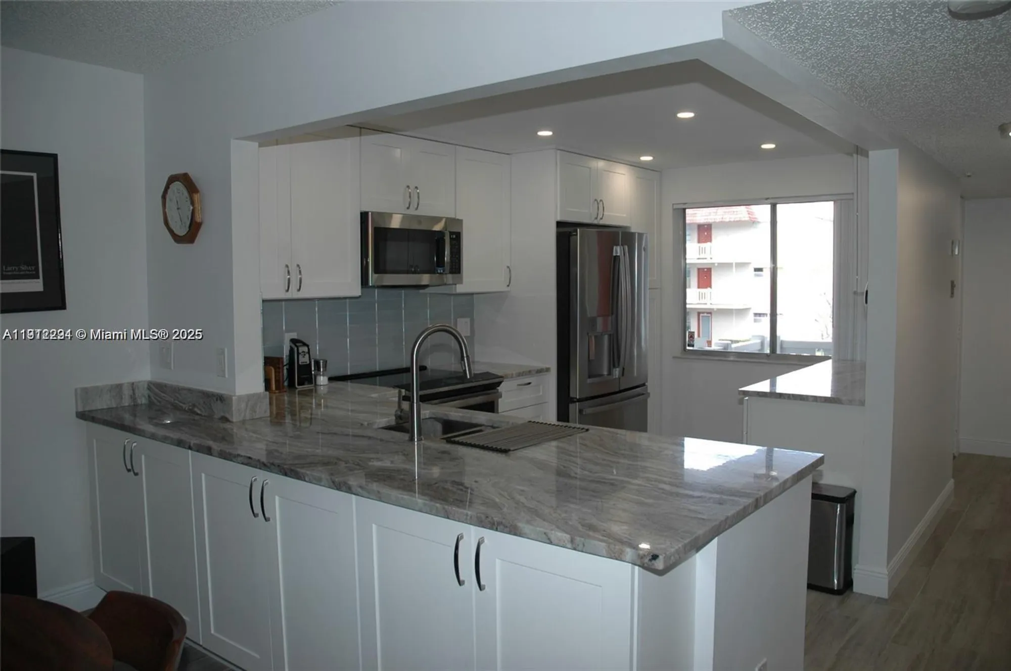 Property Slideshow image 5 of 48 | 3571 inverrary dr 201, Lauderhill, FL, 33319