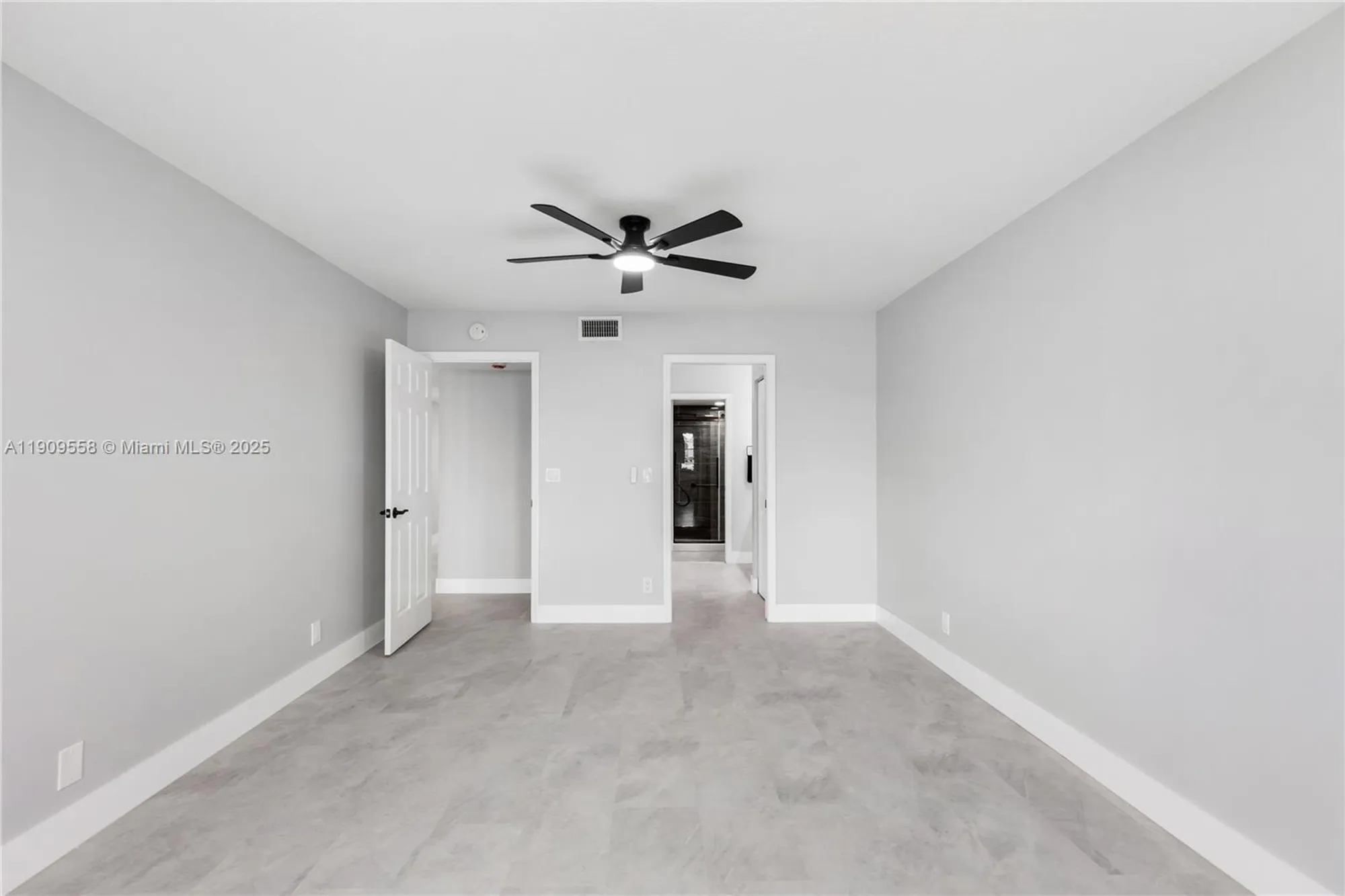 Property Slideshow image 19 of 38 | 7408 fairfax dr 108, Tamarac, FL, 33321