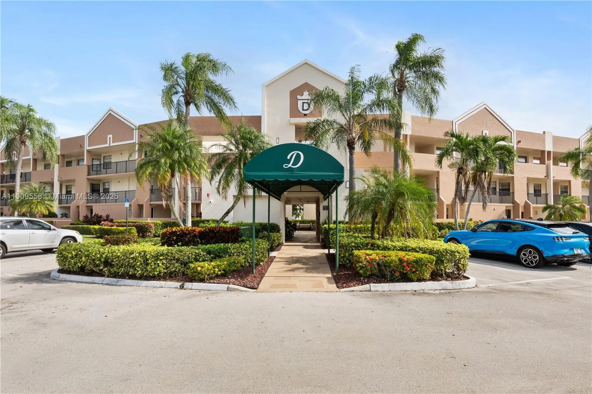 Property Slideshow image 38 of 38 | 7408 fairfax dr 108, Tamarac, FL, 33321